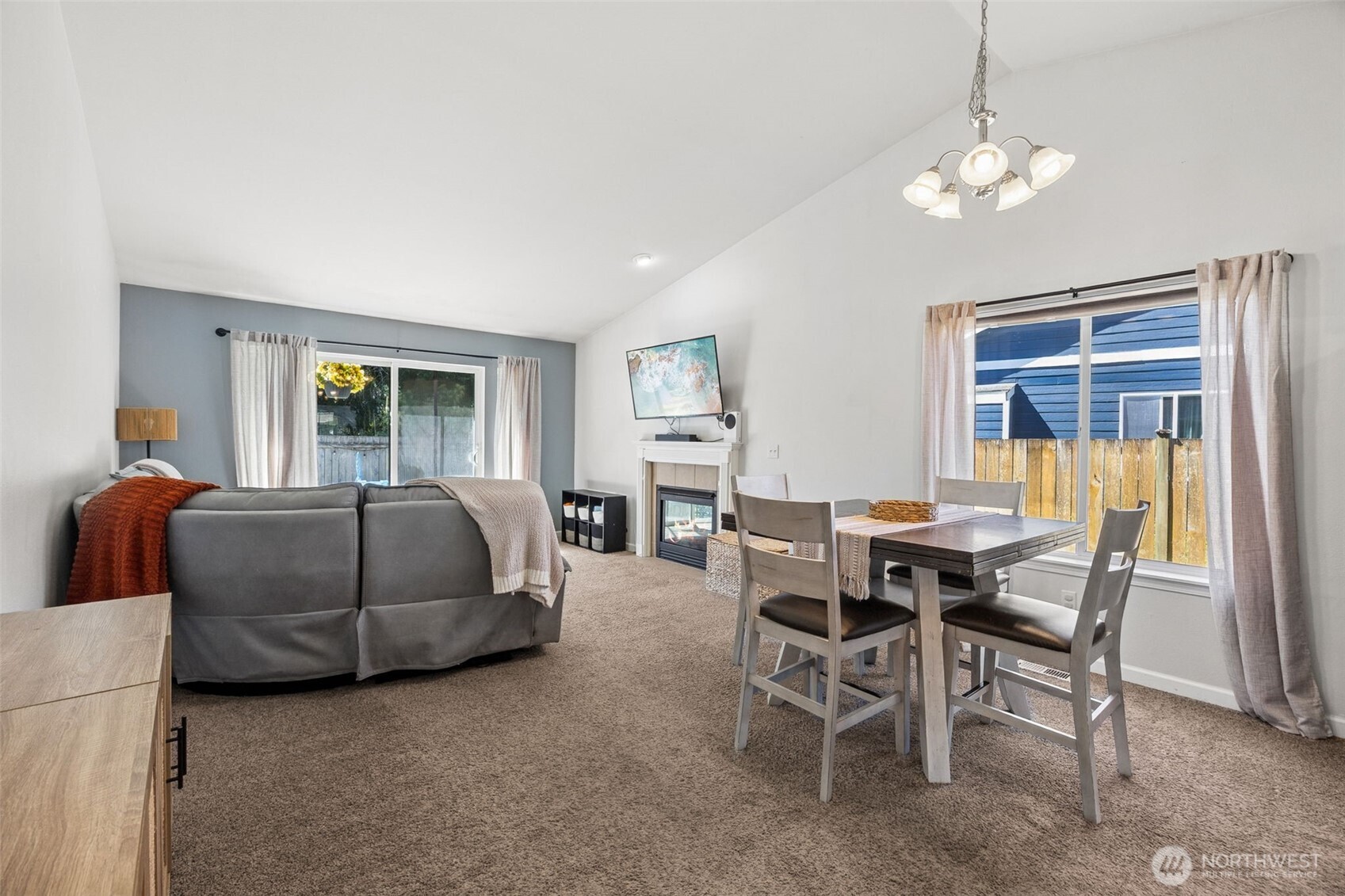 19204 206th Street Property Photo 4