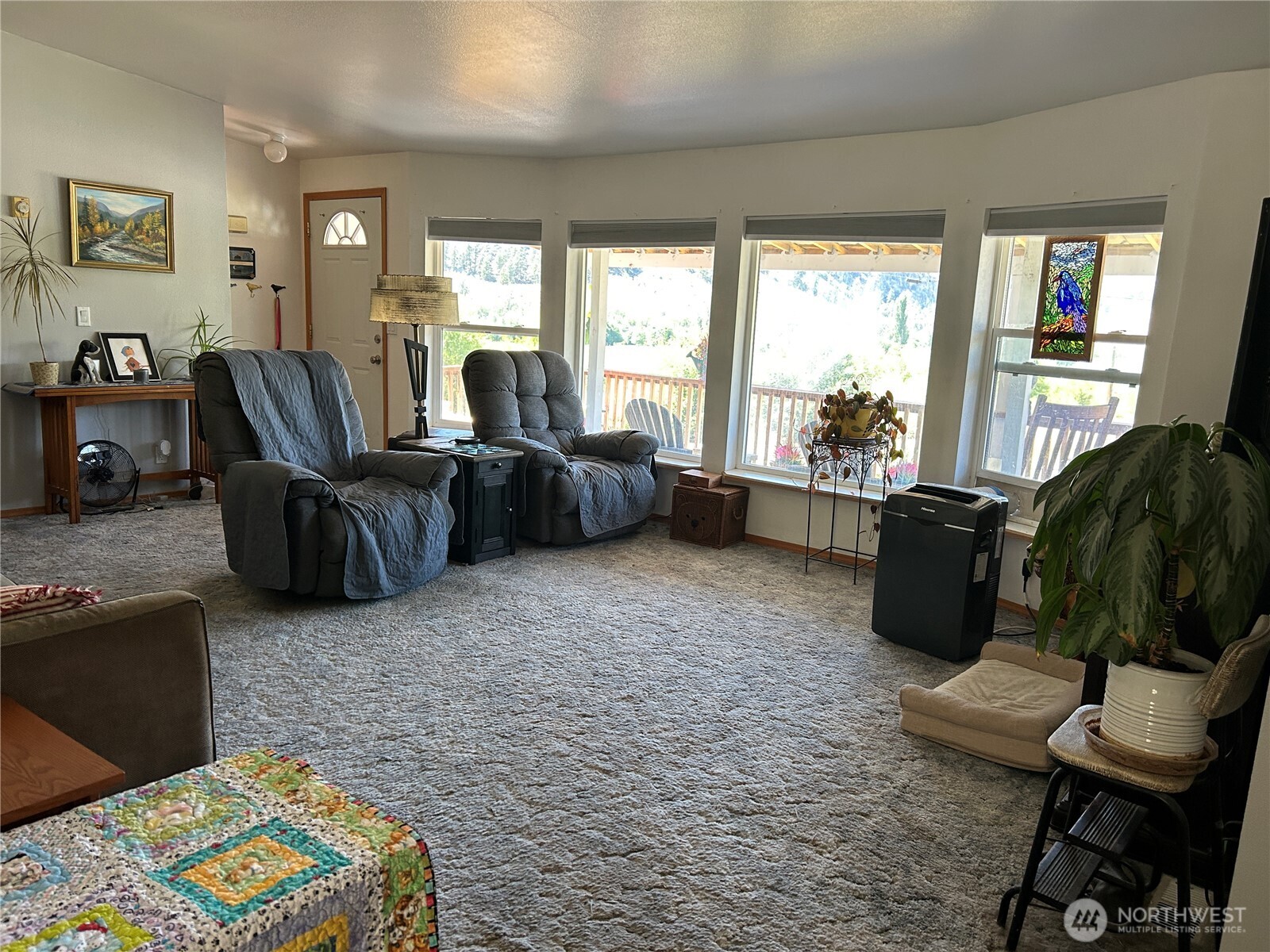 10 Broadway Street Property Photo 16