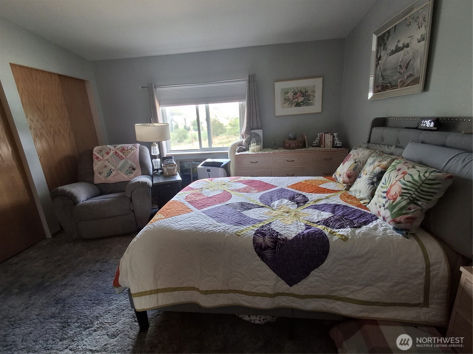 10 Broadway Street Property Photo 17