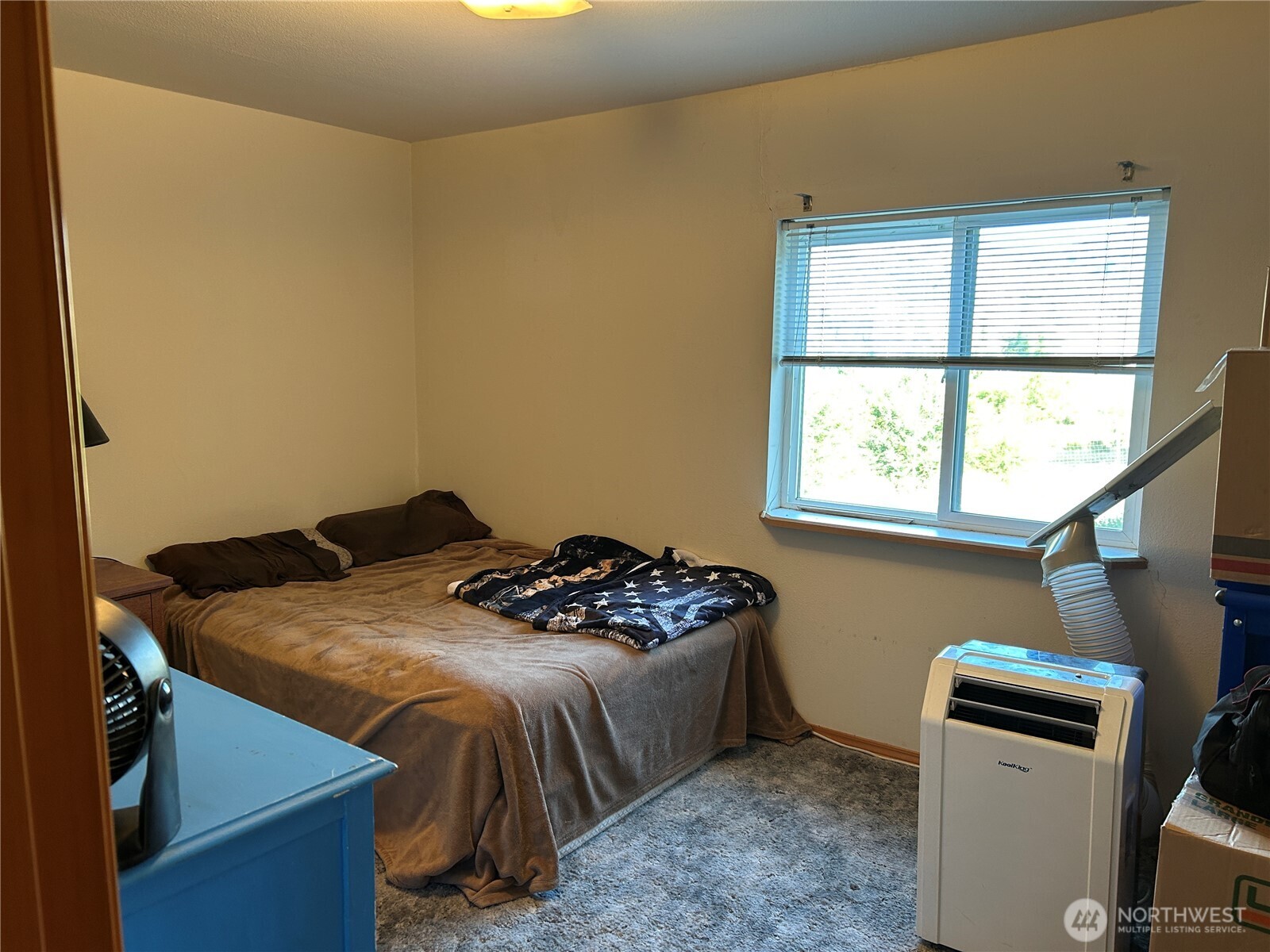 10 Broadway Street Property Photo 23