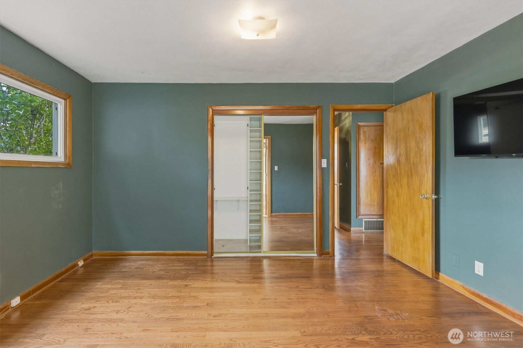 716 Woodard Avenue Property Photo 12