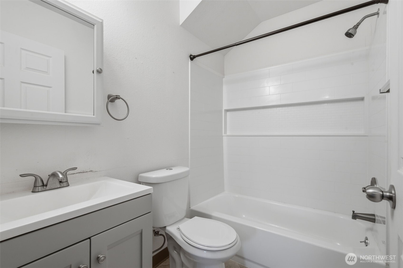 5156 S Cushman Avenue Property Photo 23
