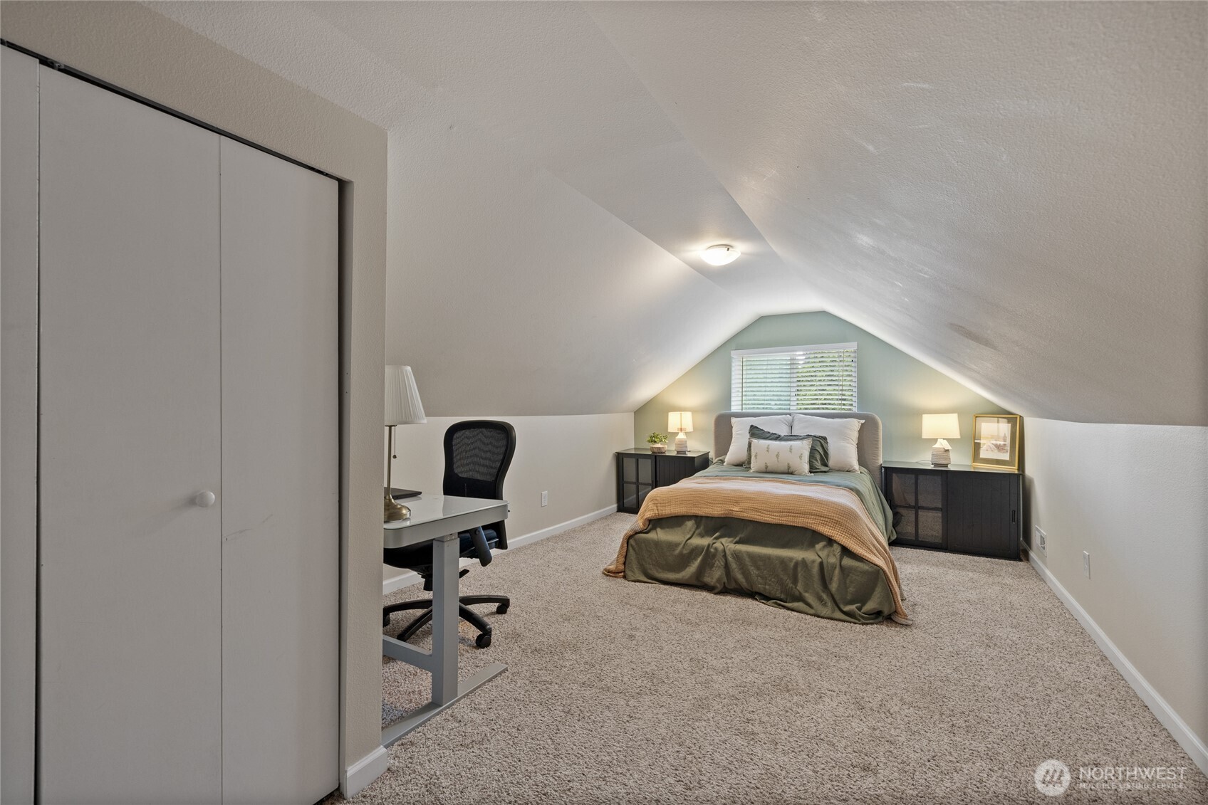 5606 Vickery Avenue Property Photo 8