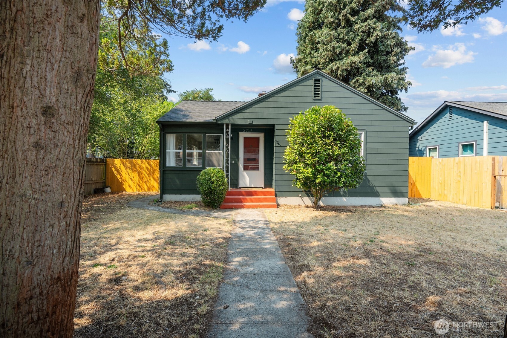 3716 E G Street Property Photo 2