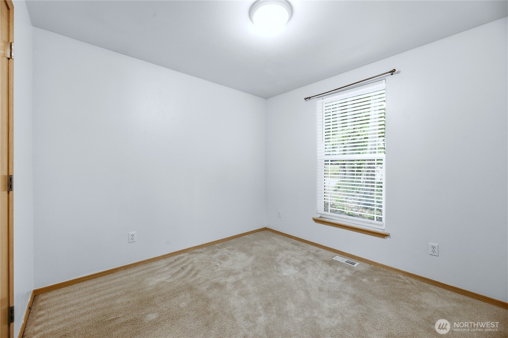 18821 Rampart Drive Property Photo 8
