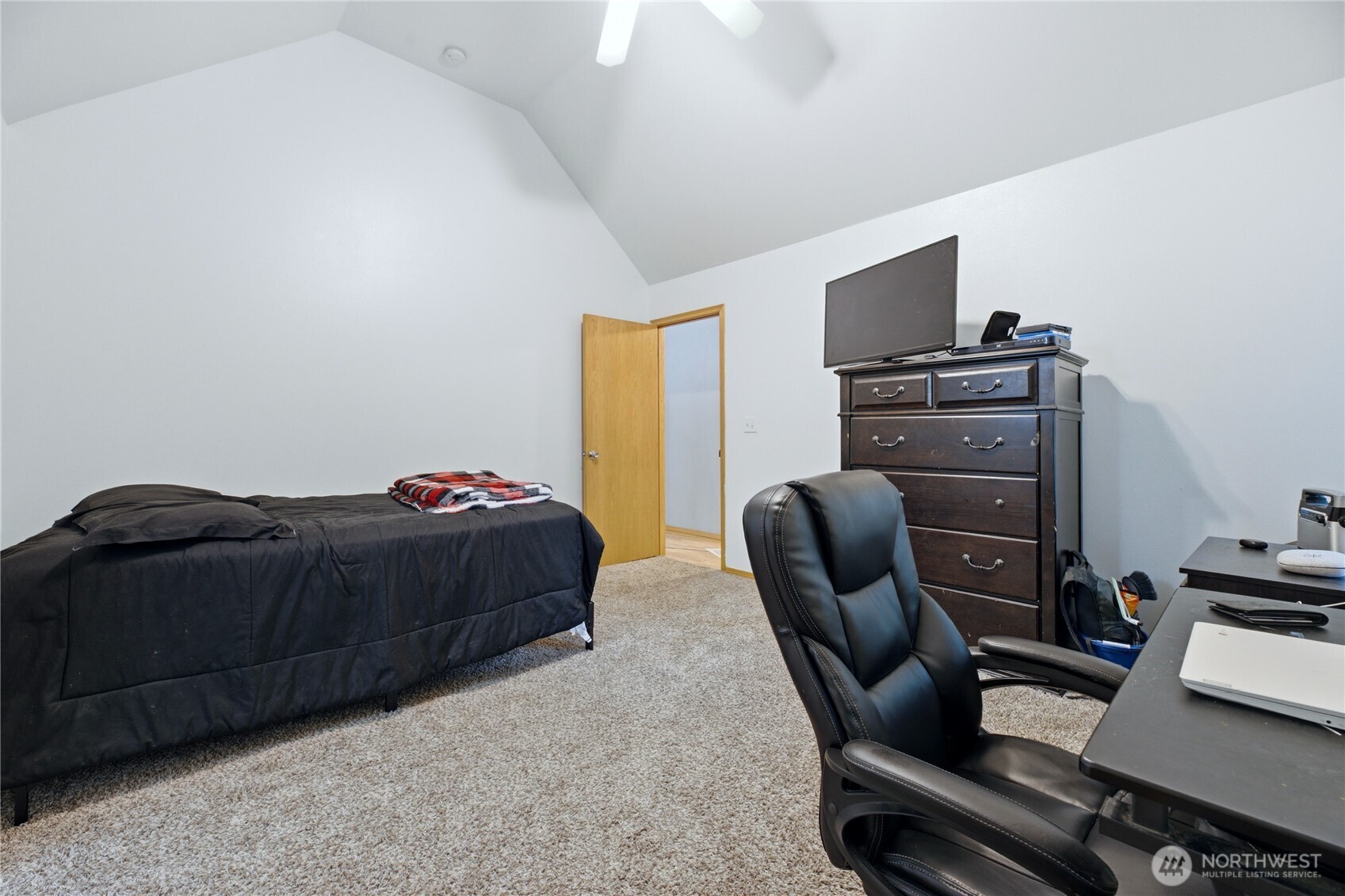 18821 Rampart Drive Property Photo 12
