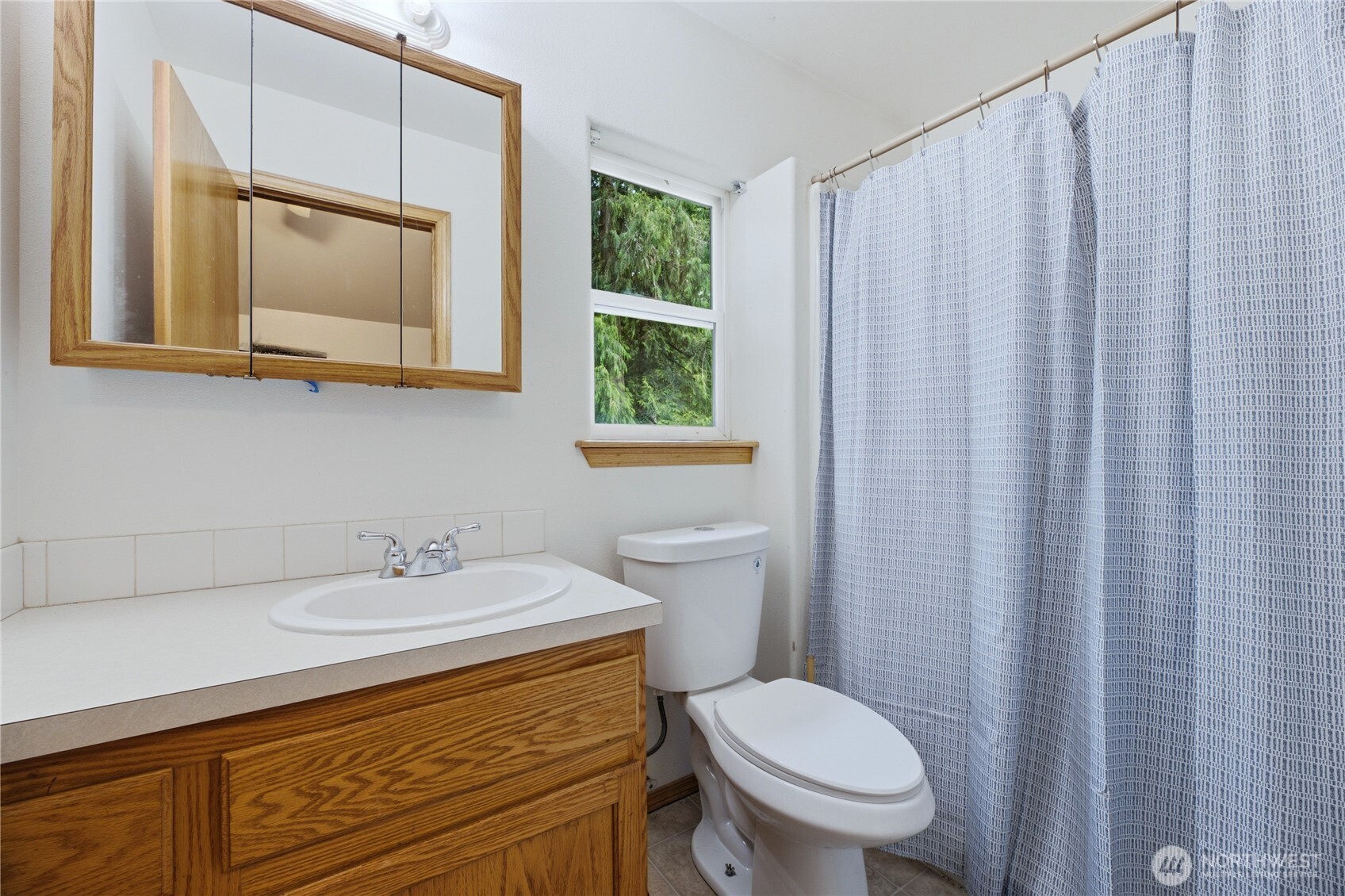 18821 Rampart Drive Property Photo 13