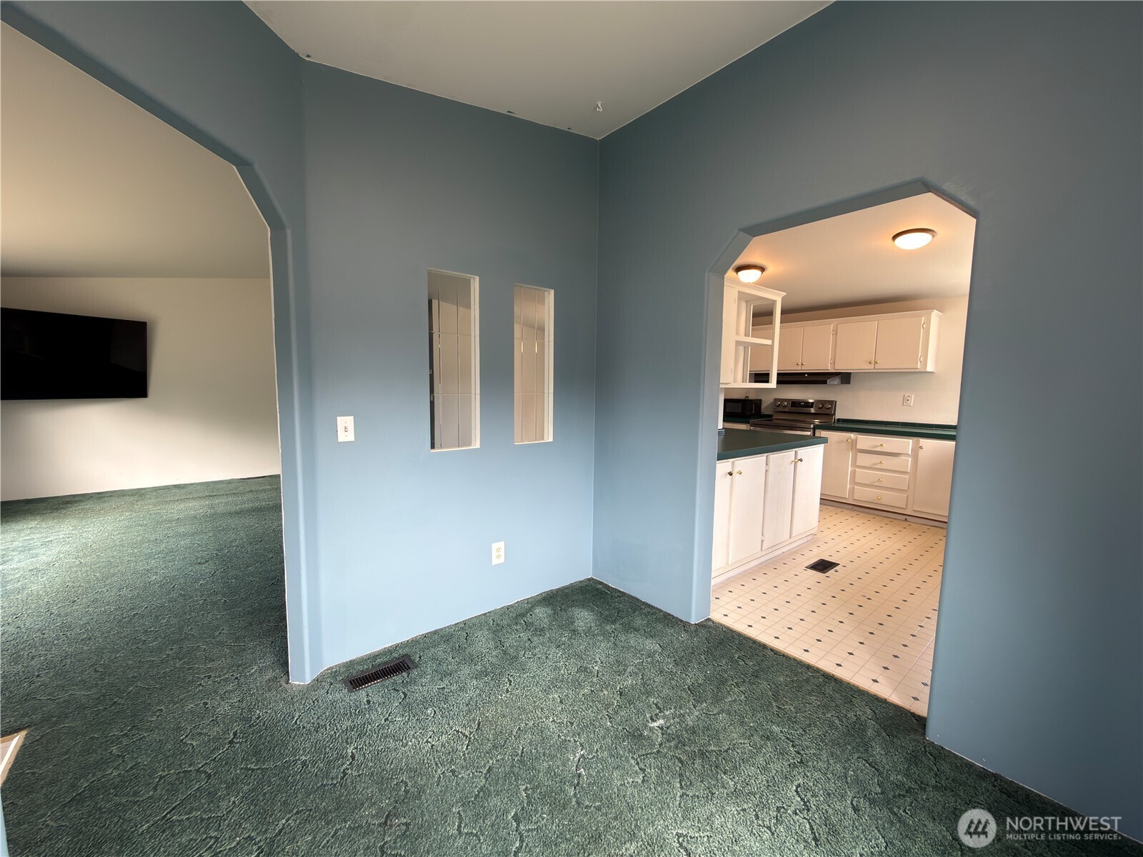 1704 S Delores Place Property Photo 4