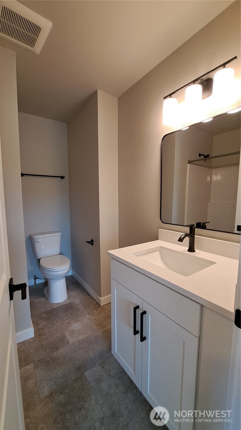 3111 E Camellia Way Property Photo 14