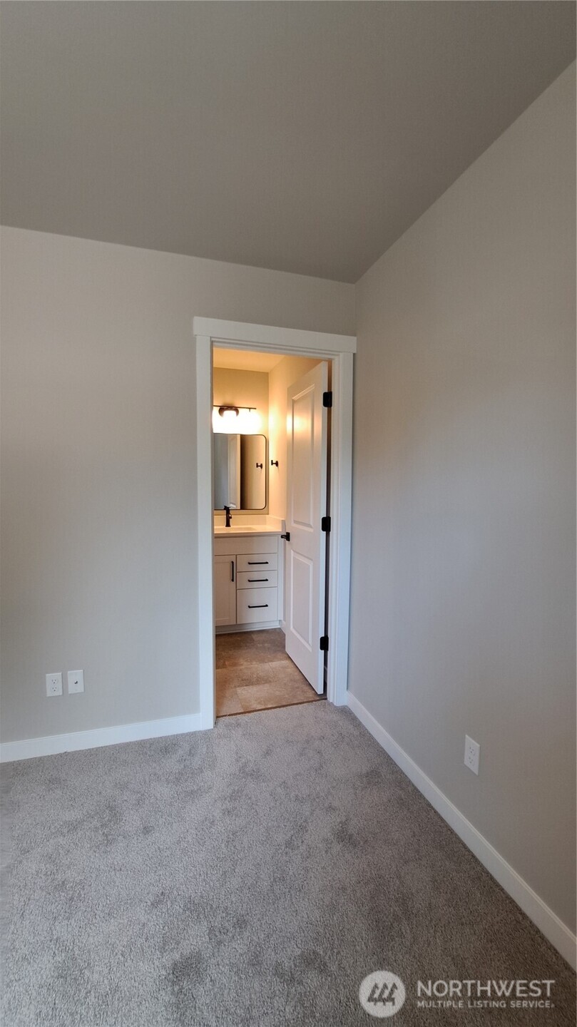 3111 E Camellia Way Property Photo 33