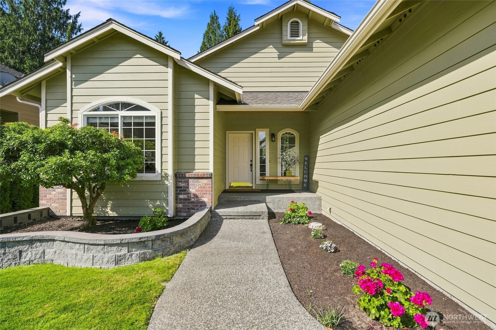 18012 Ambleside Court Property Photo 2