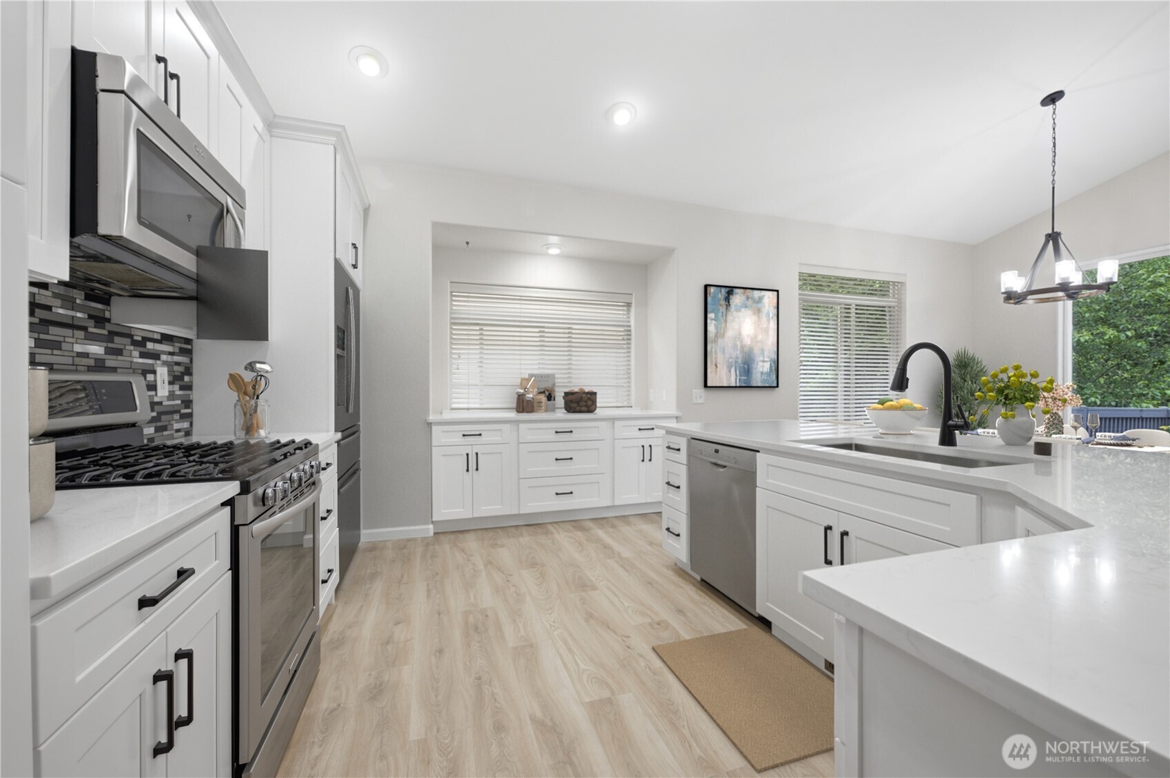 18012 Ambleside Court Property Photo 6