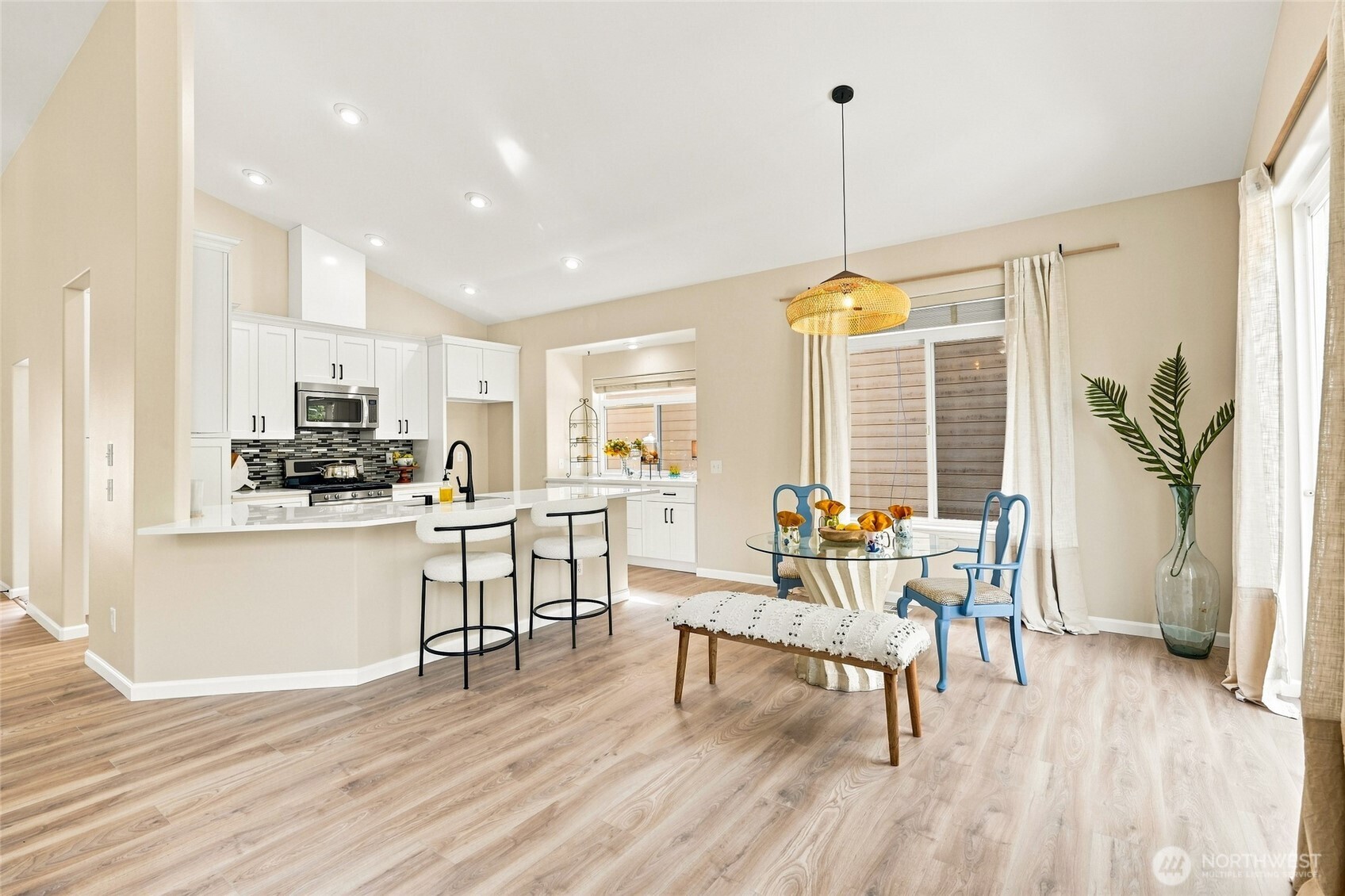 18012 Ambleside Court Property Photo 9