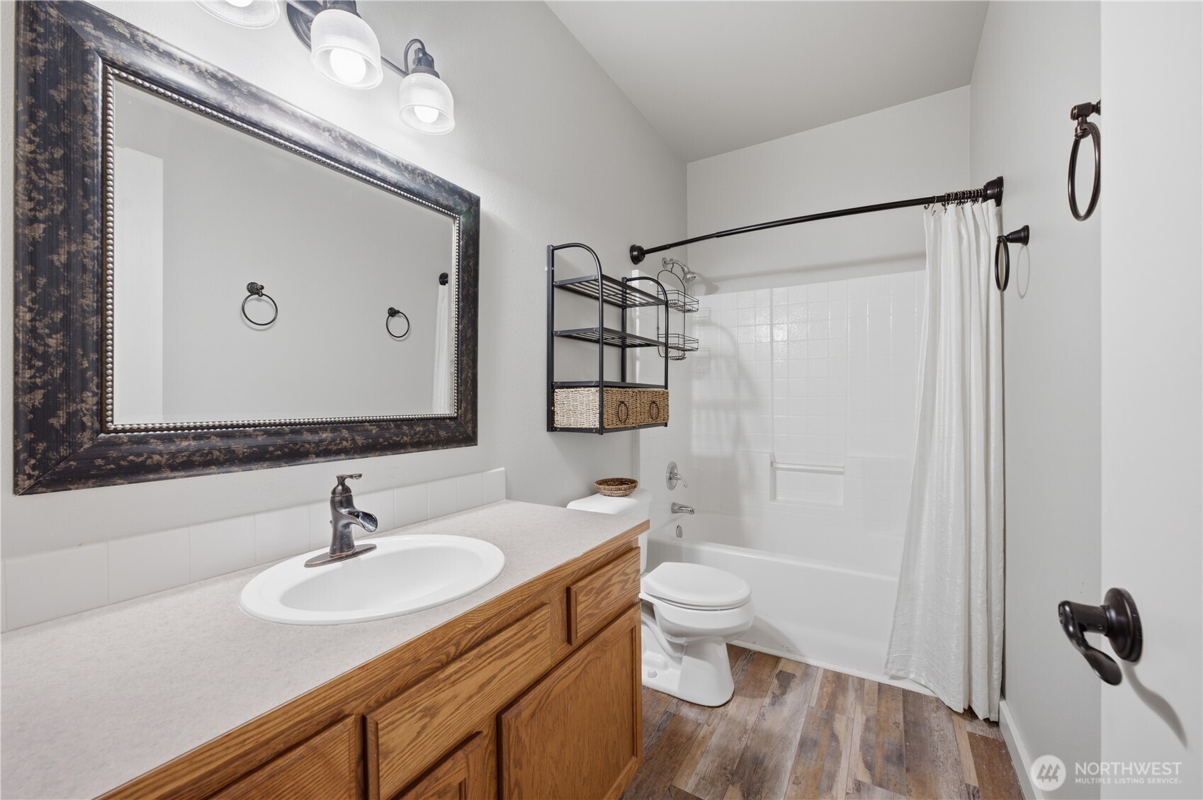 18012 Ambleside Court Property Photo 31