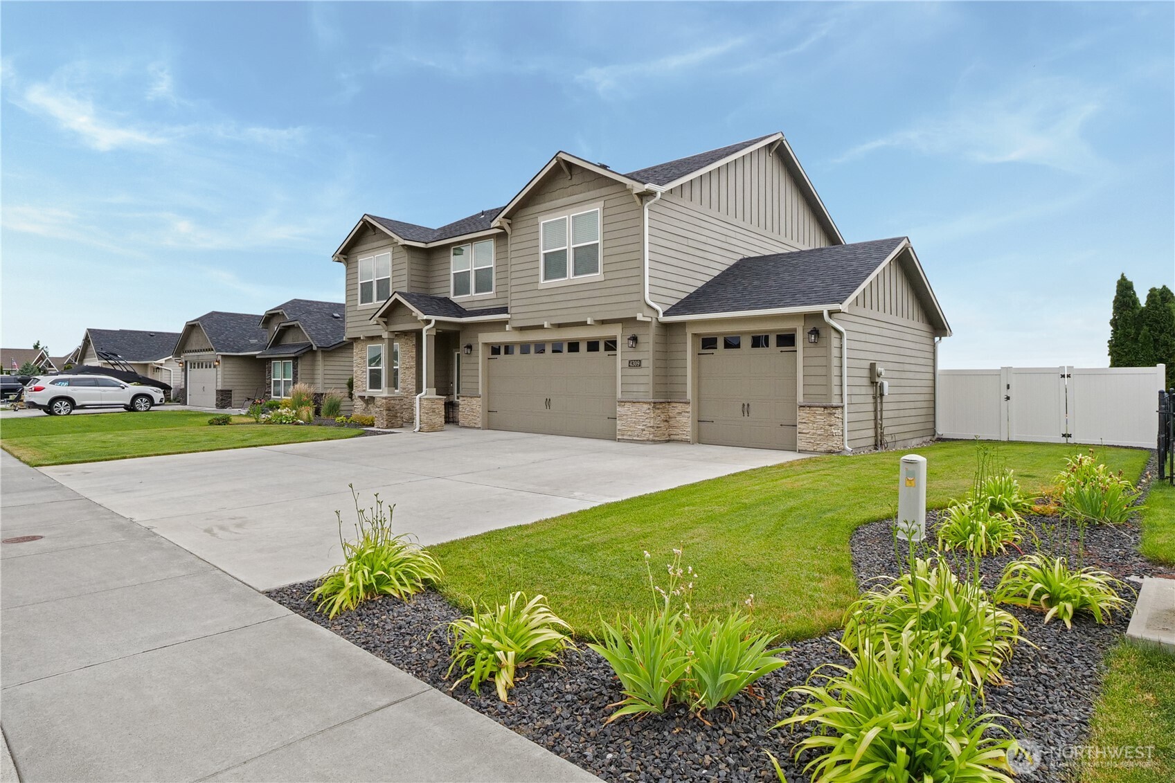 4309 Hedman Court Property Photo 4