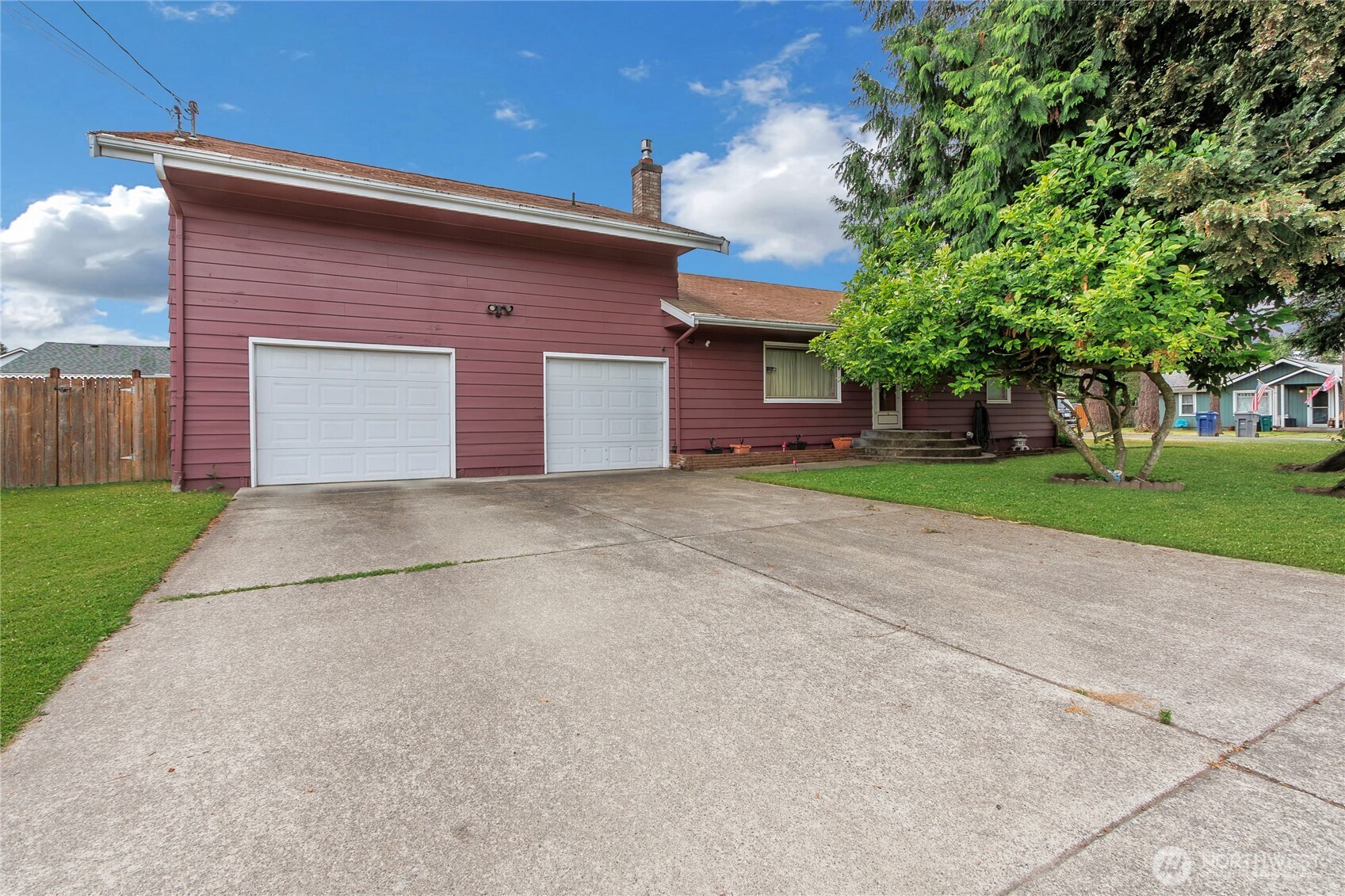 327 Chicago Boulevard Property Photo 1