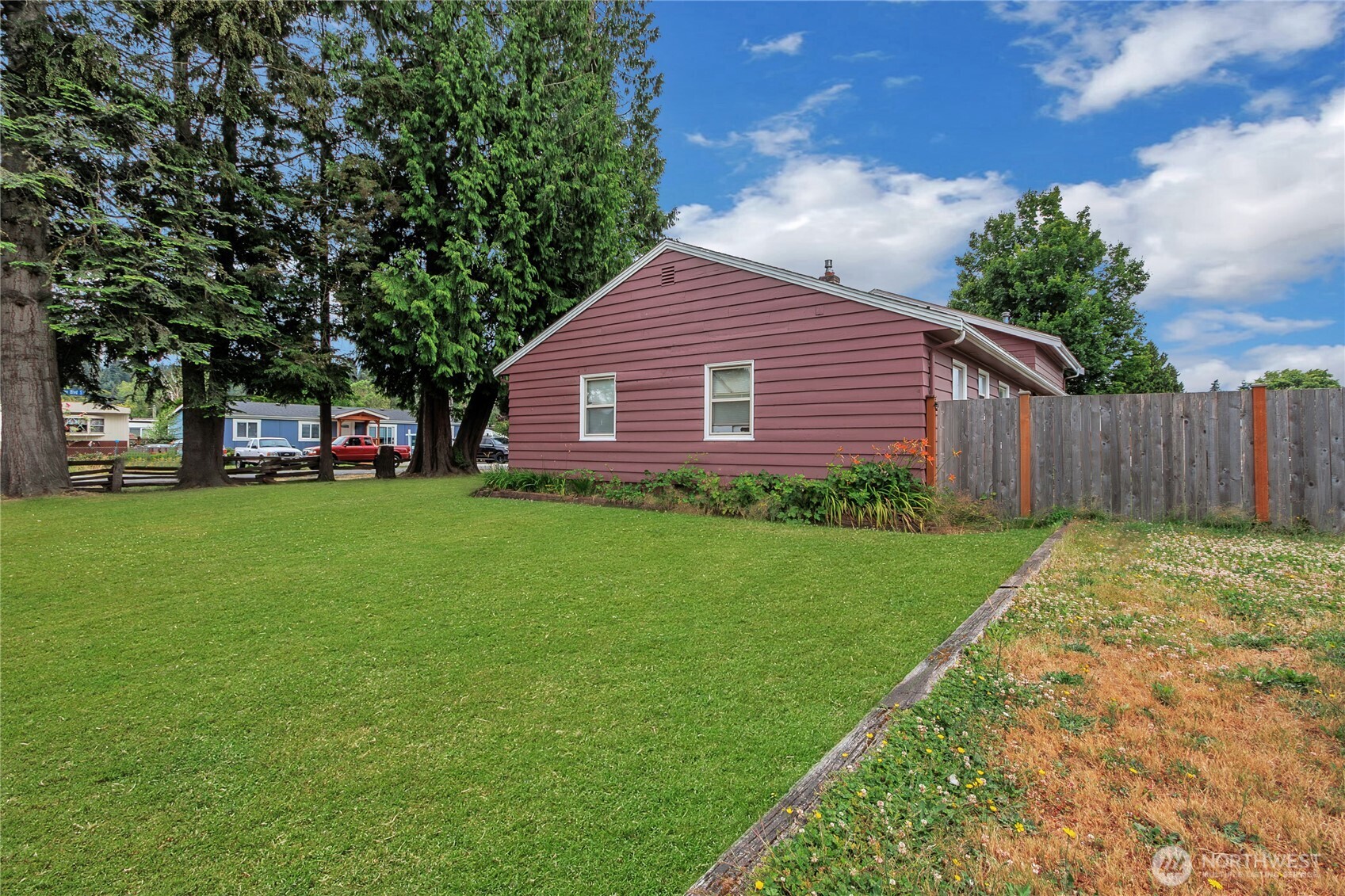 327 Chicago Boulevard Property Photo 3