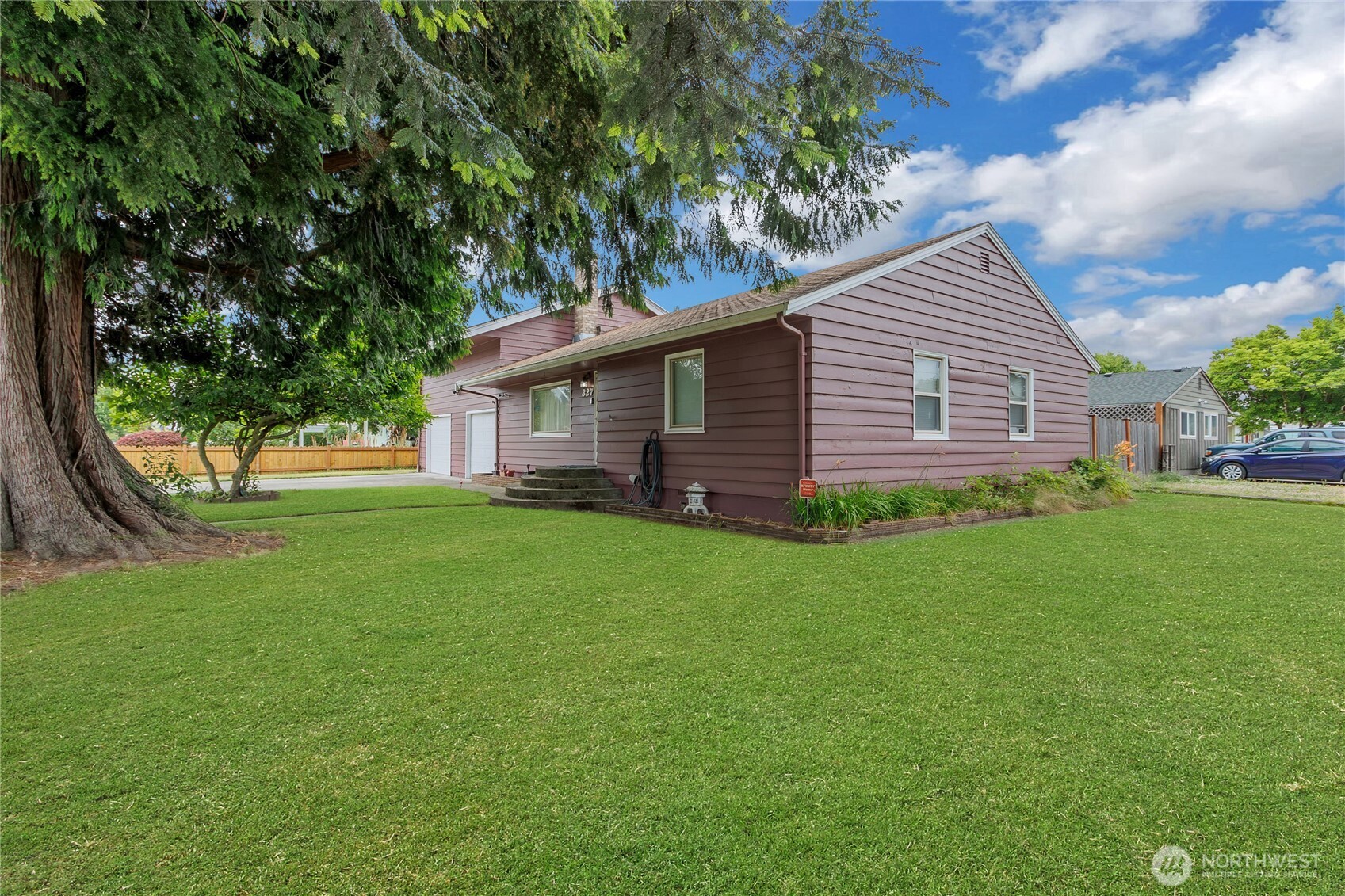327 Chicago Boulevard Property Photo 4