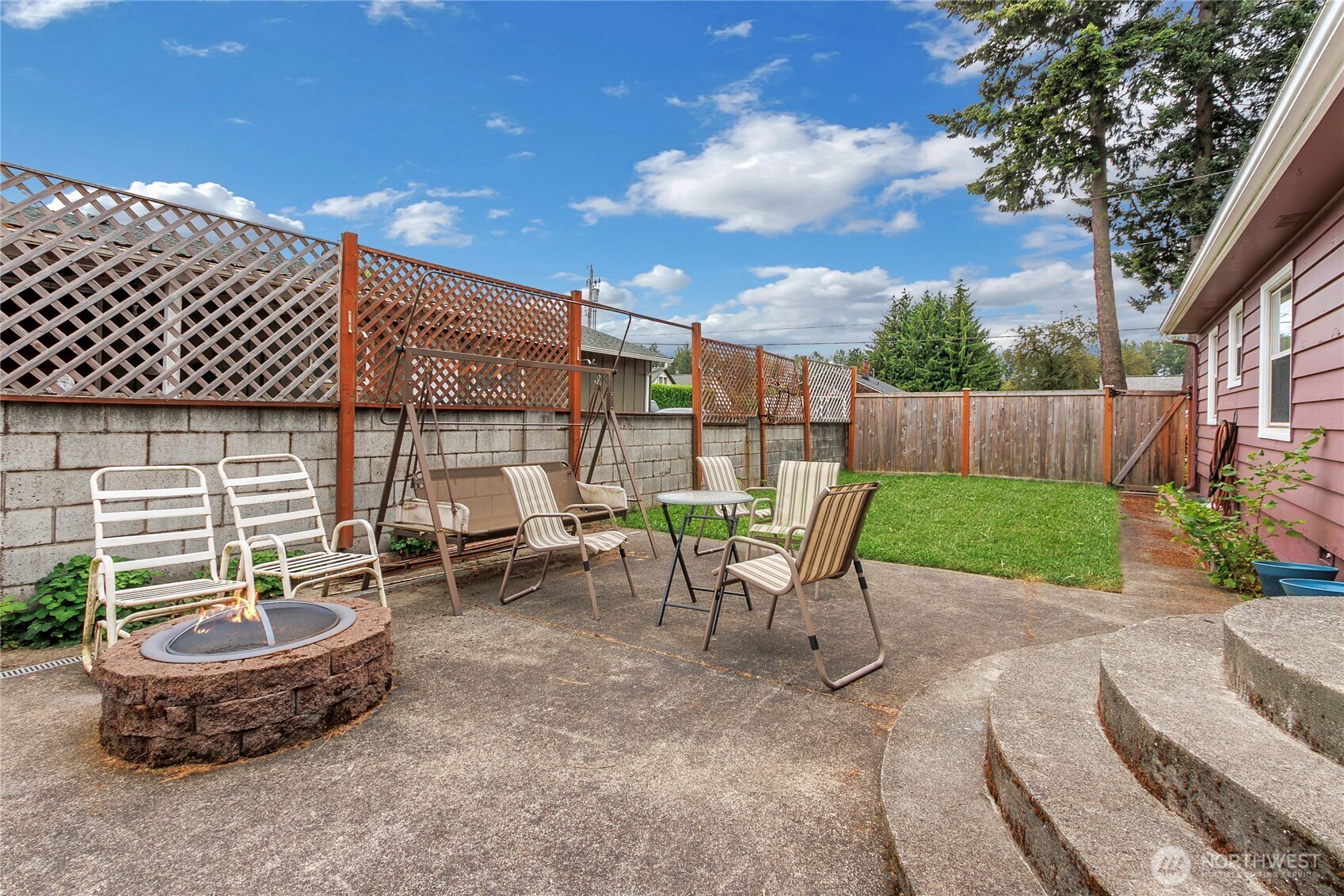 327 Chicago Boulevard Property Photo 6