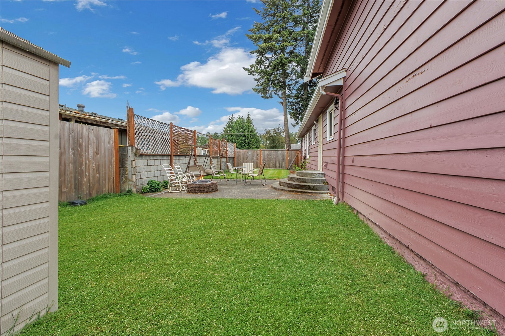 327 Chicago Boulevard Property Photo 7