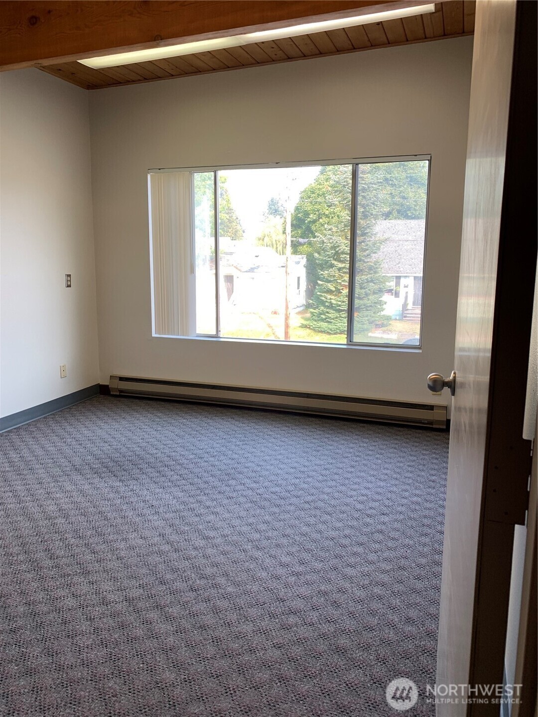 2418 California Street Property Photo 7