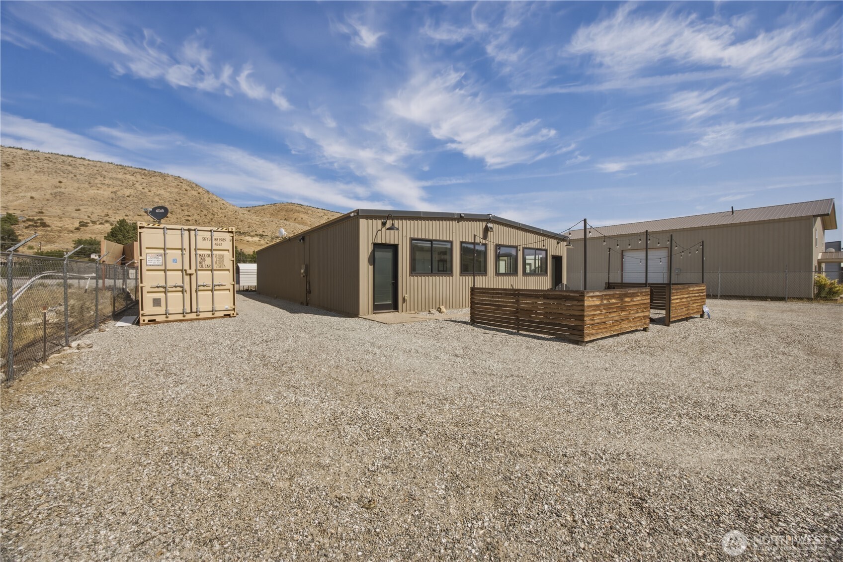 102 Lakeshore Drive Property Photo 4