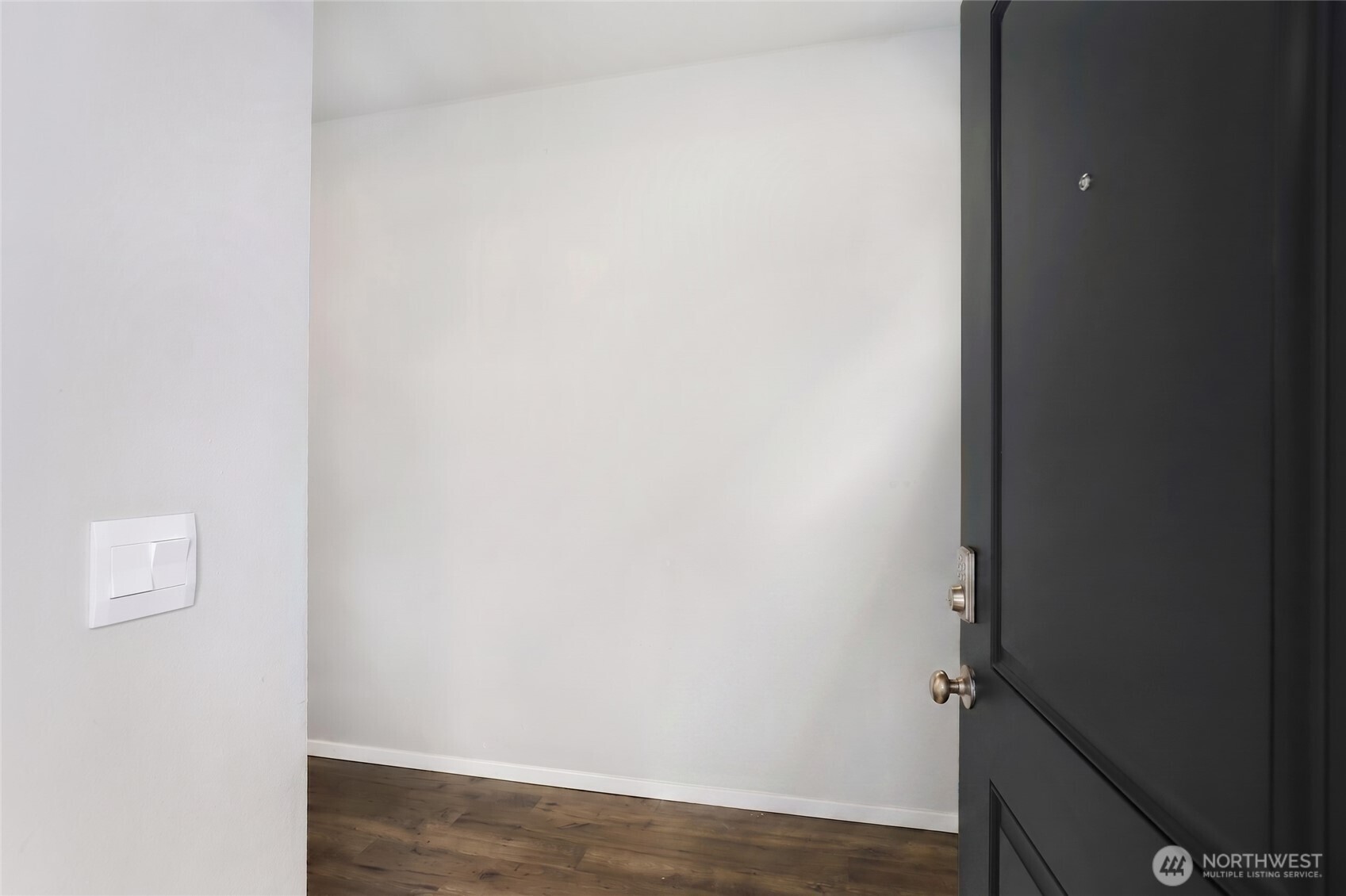 18708 Emmons Court Property Photo 6