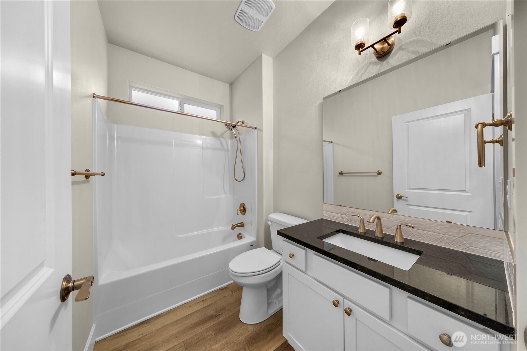 1410 Woods Point Loop Property Photo 6