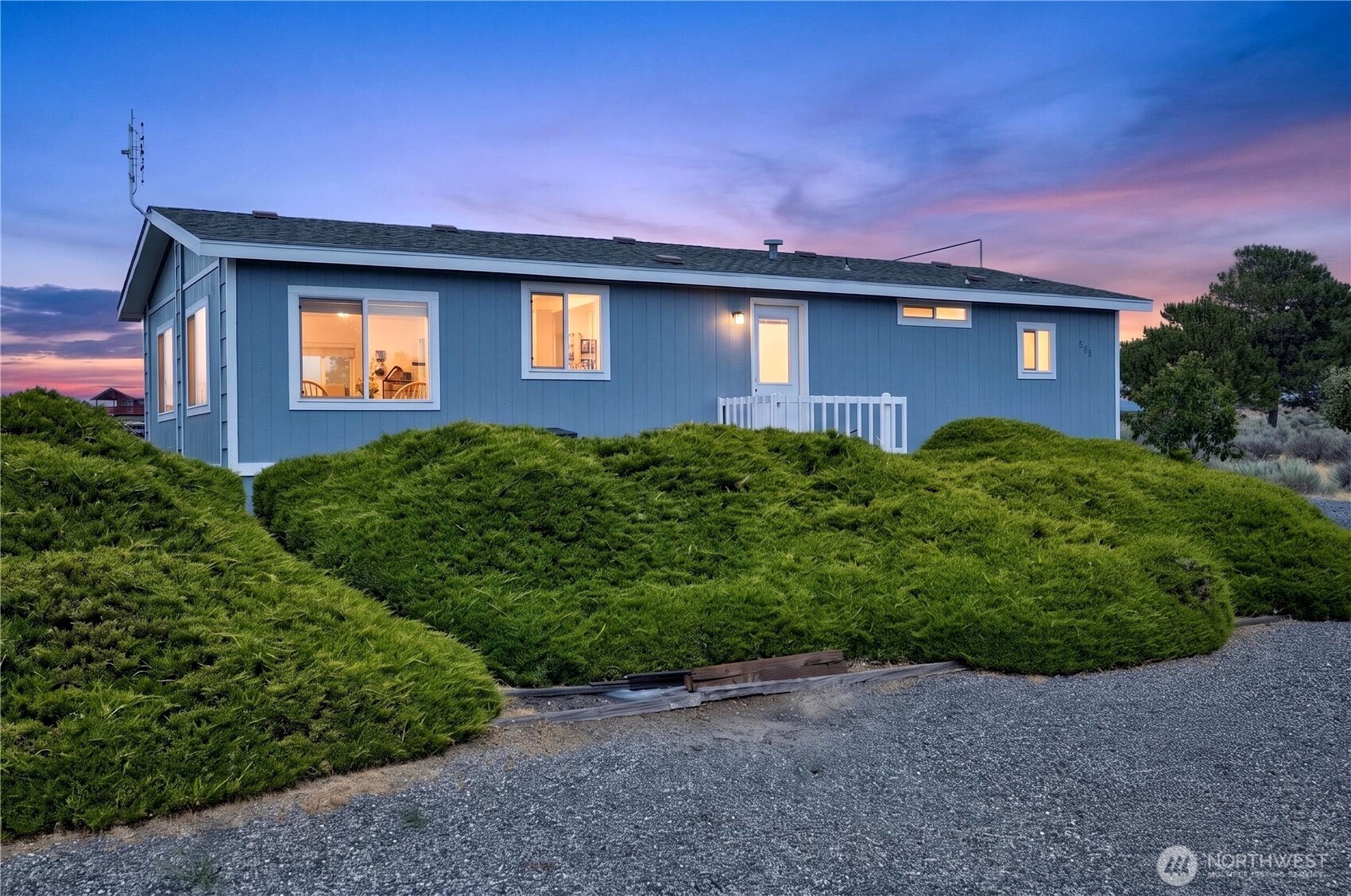 403 Summer Place Property Photo 1
