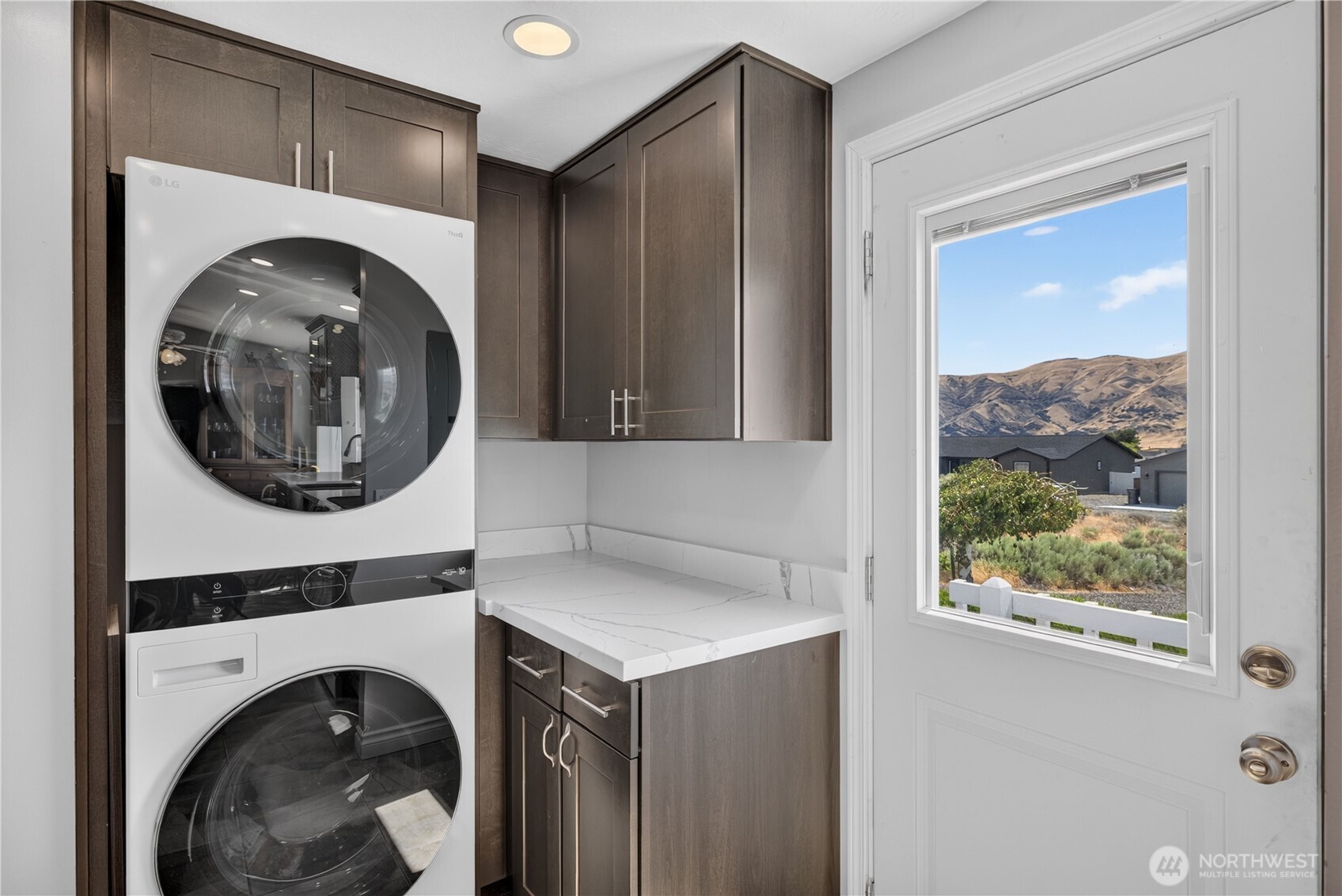 403 Summer Place Property Photo 12