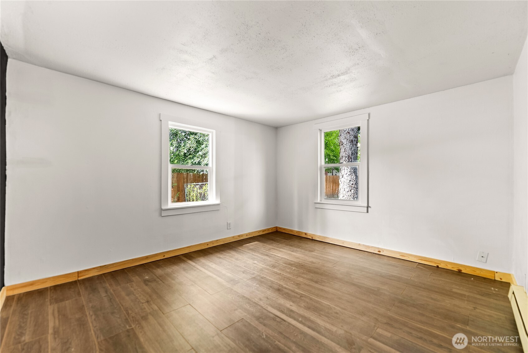 14 S Elm Street Property Photo 17