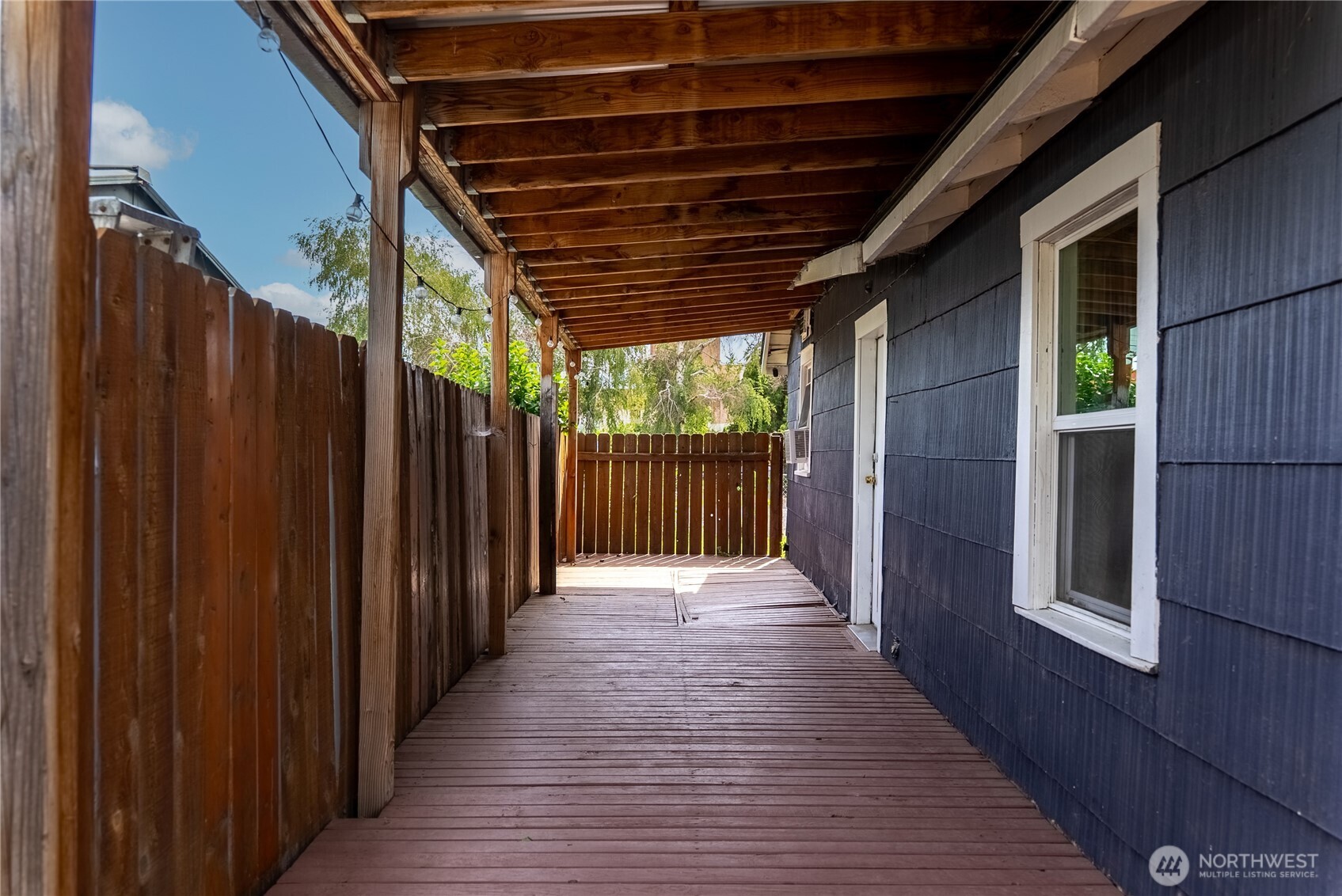 14 S Elm Street Property Photo 31
