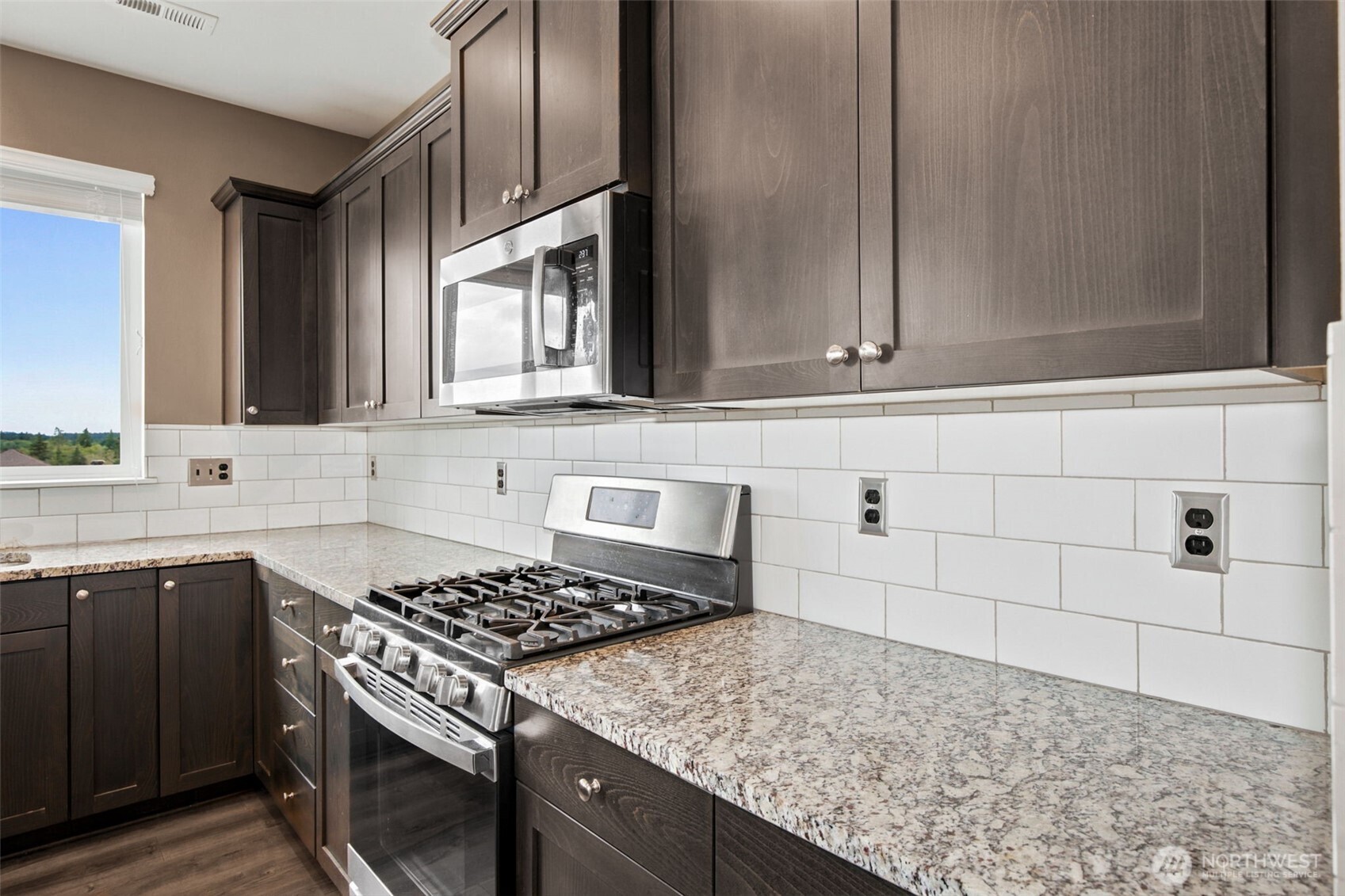 2805 Fiddleback Street Property Photo 10