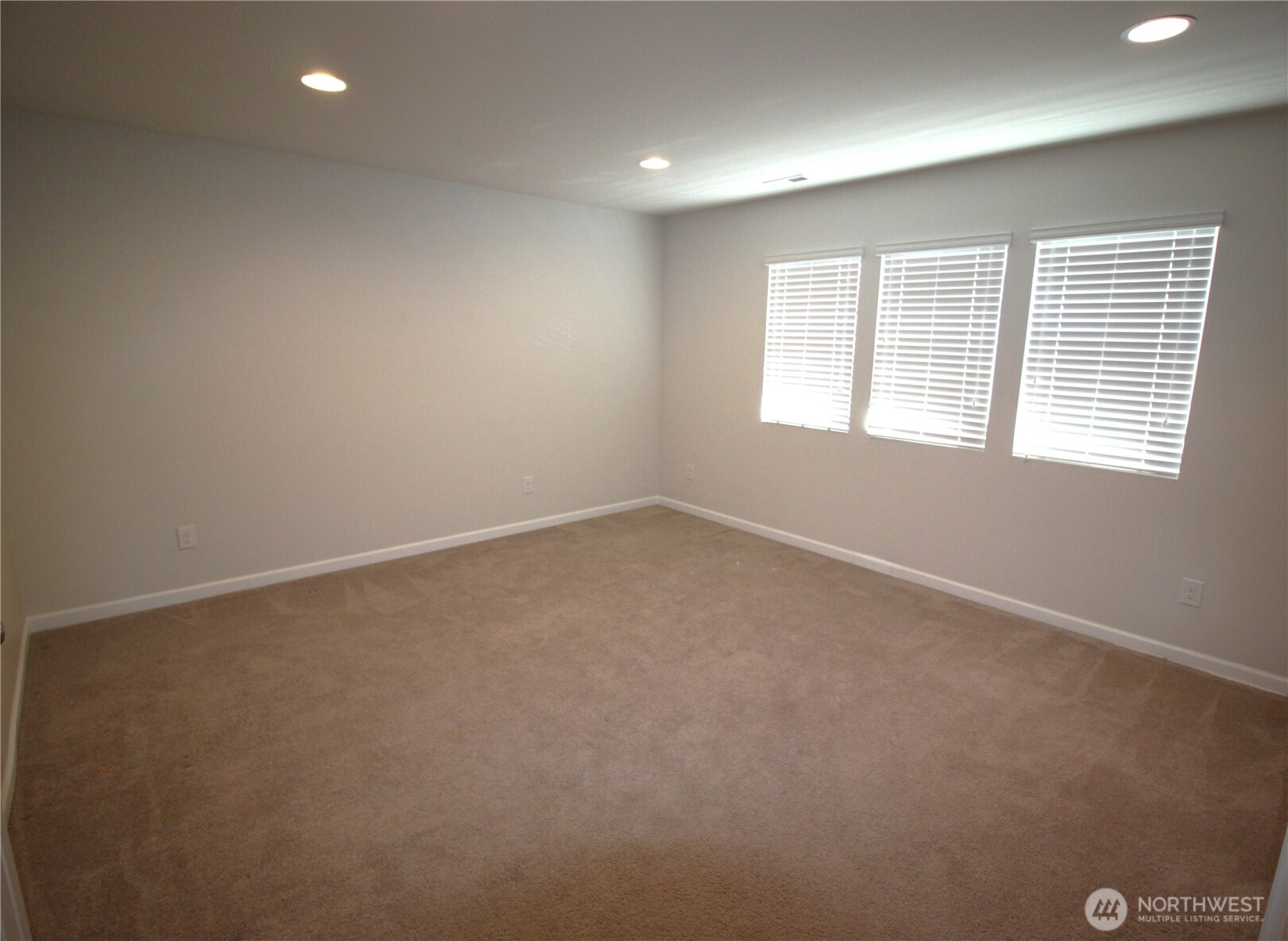 2805 Fiddleback Street Property Photo 25