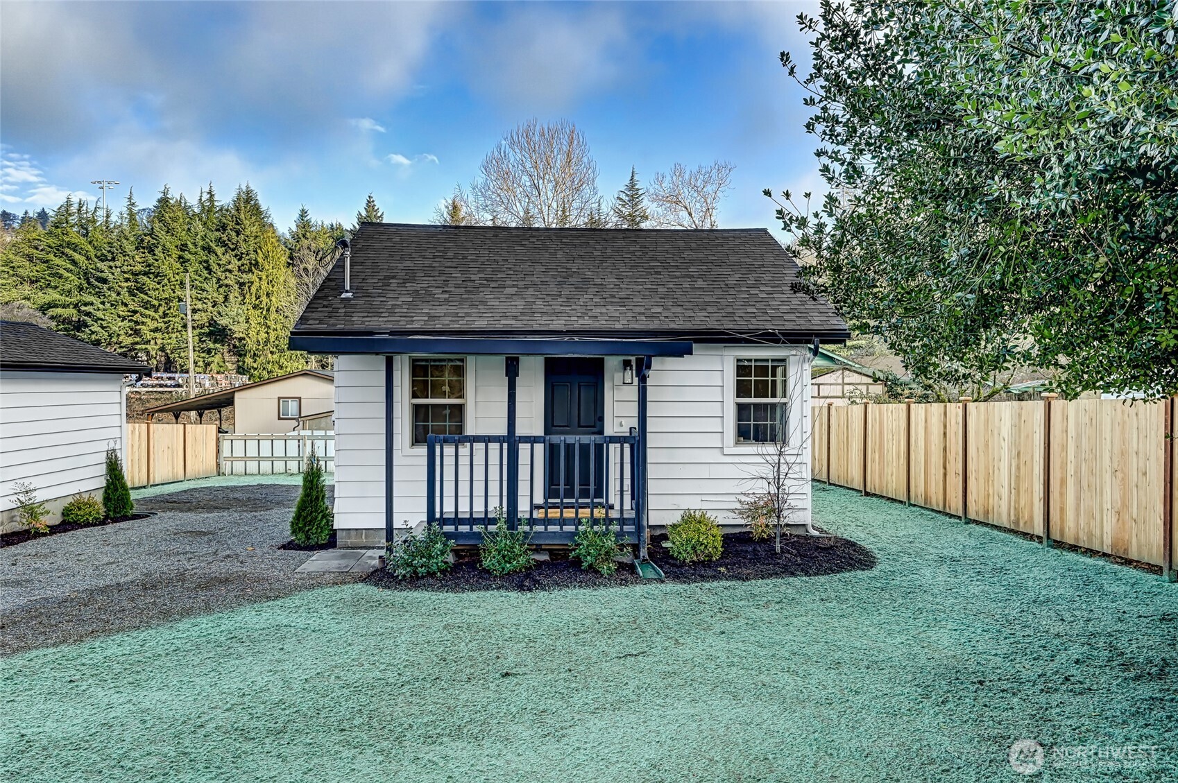 12542 50th Place Property Photo 2