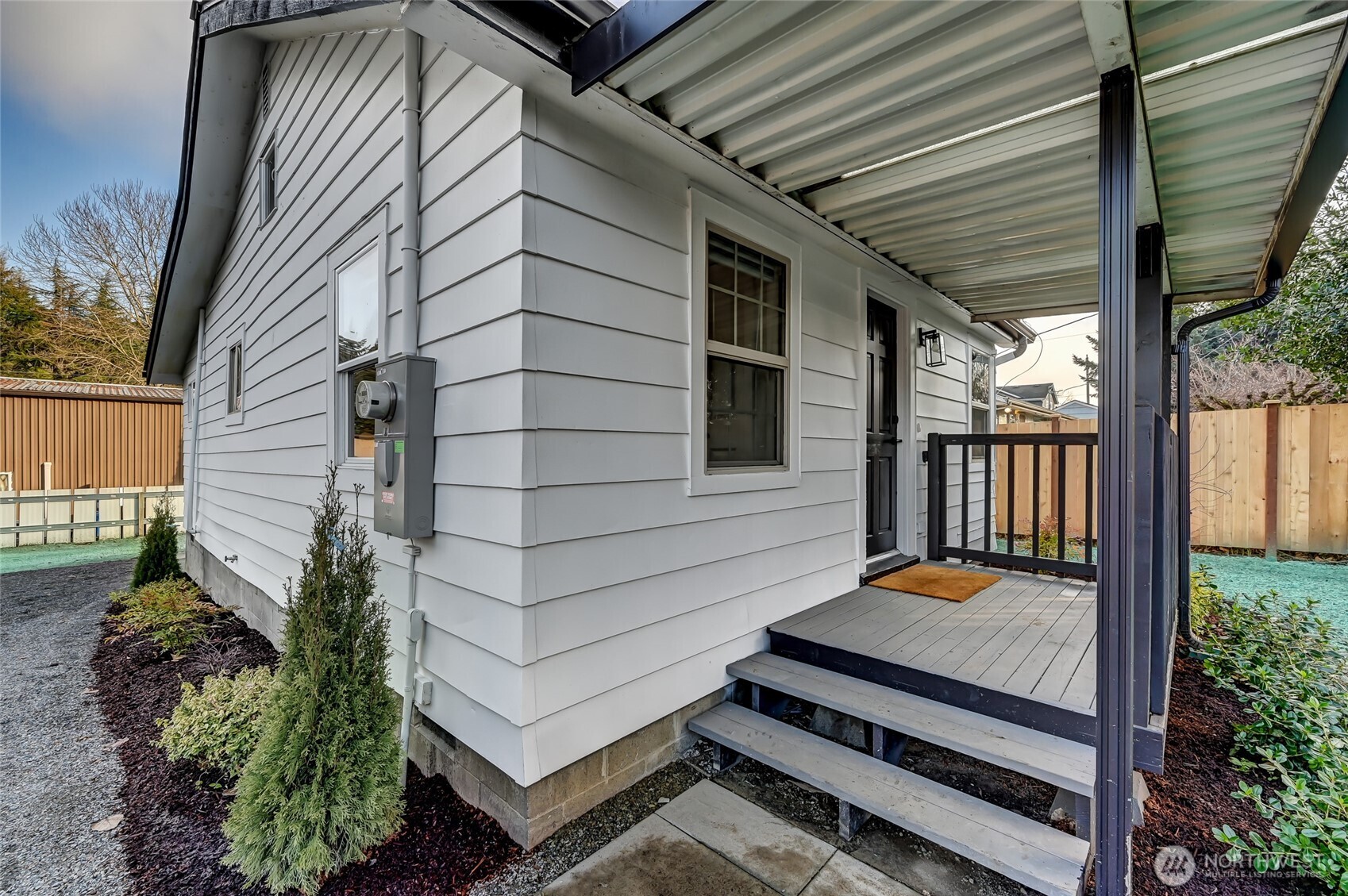 12542 50th Place Property Photo 3