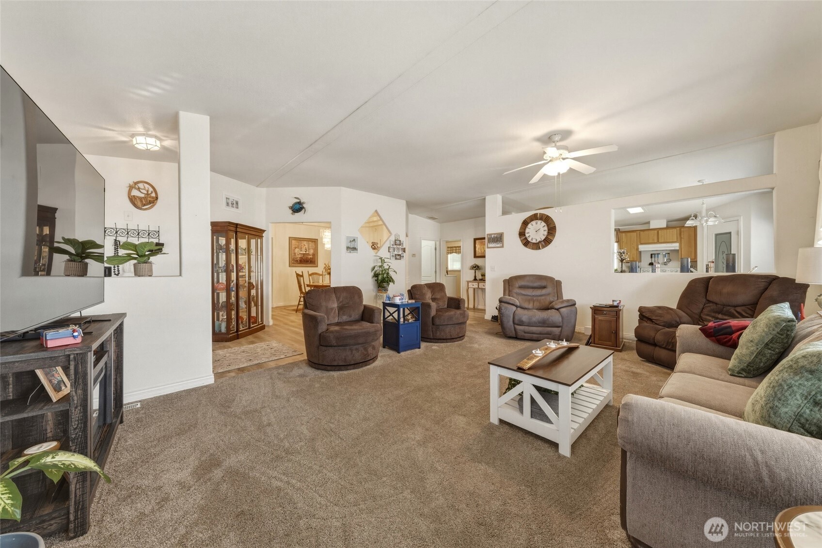 1419 Topaz Property Photo 7