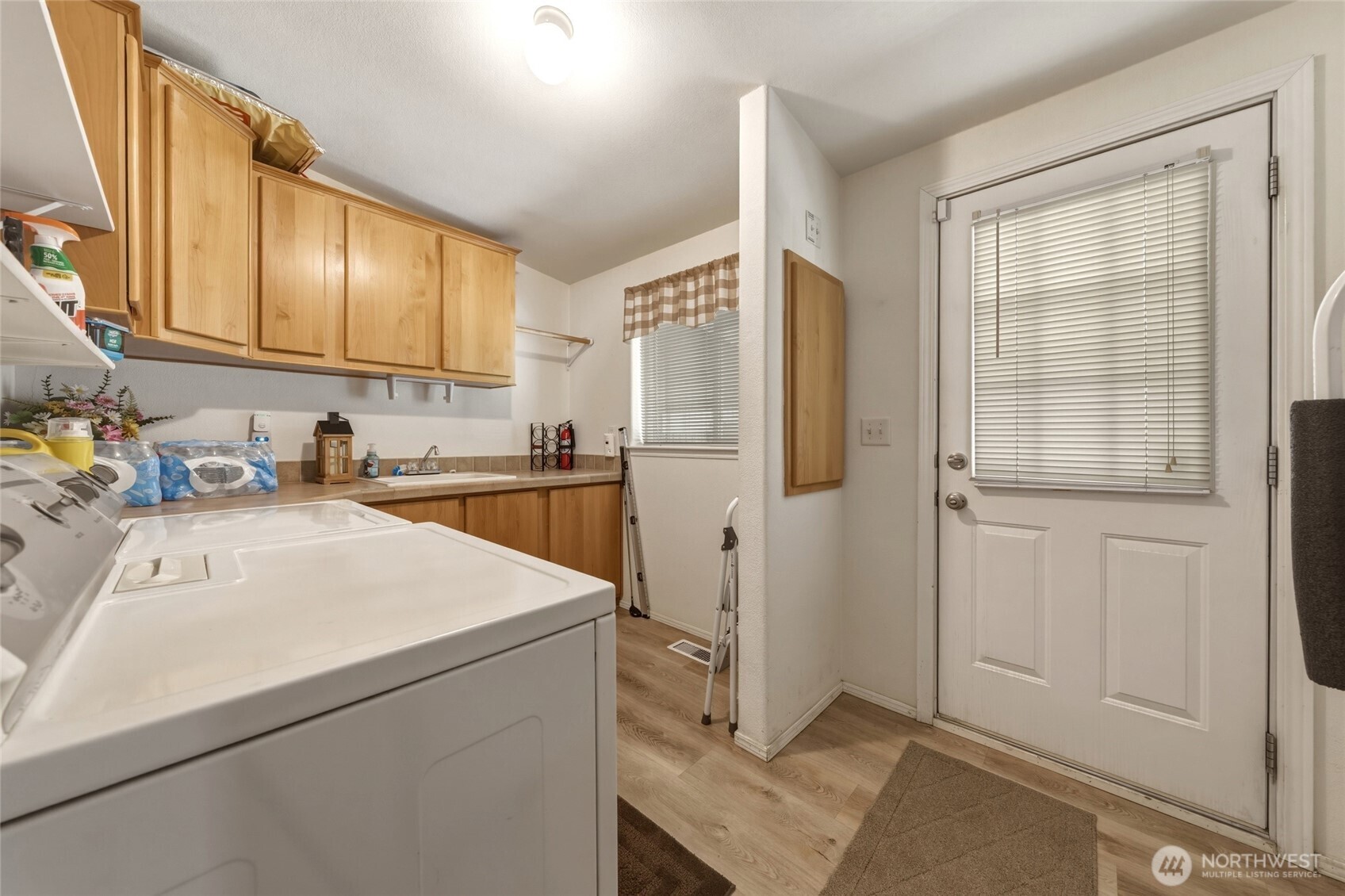 1419 Topaz Property Photo 15
