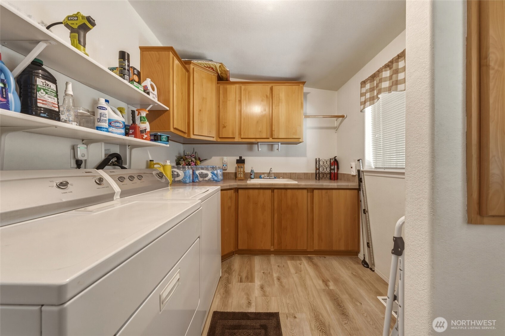 1419 Topaz Property Photo 16