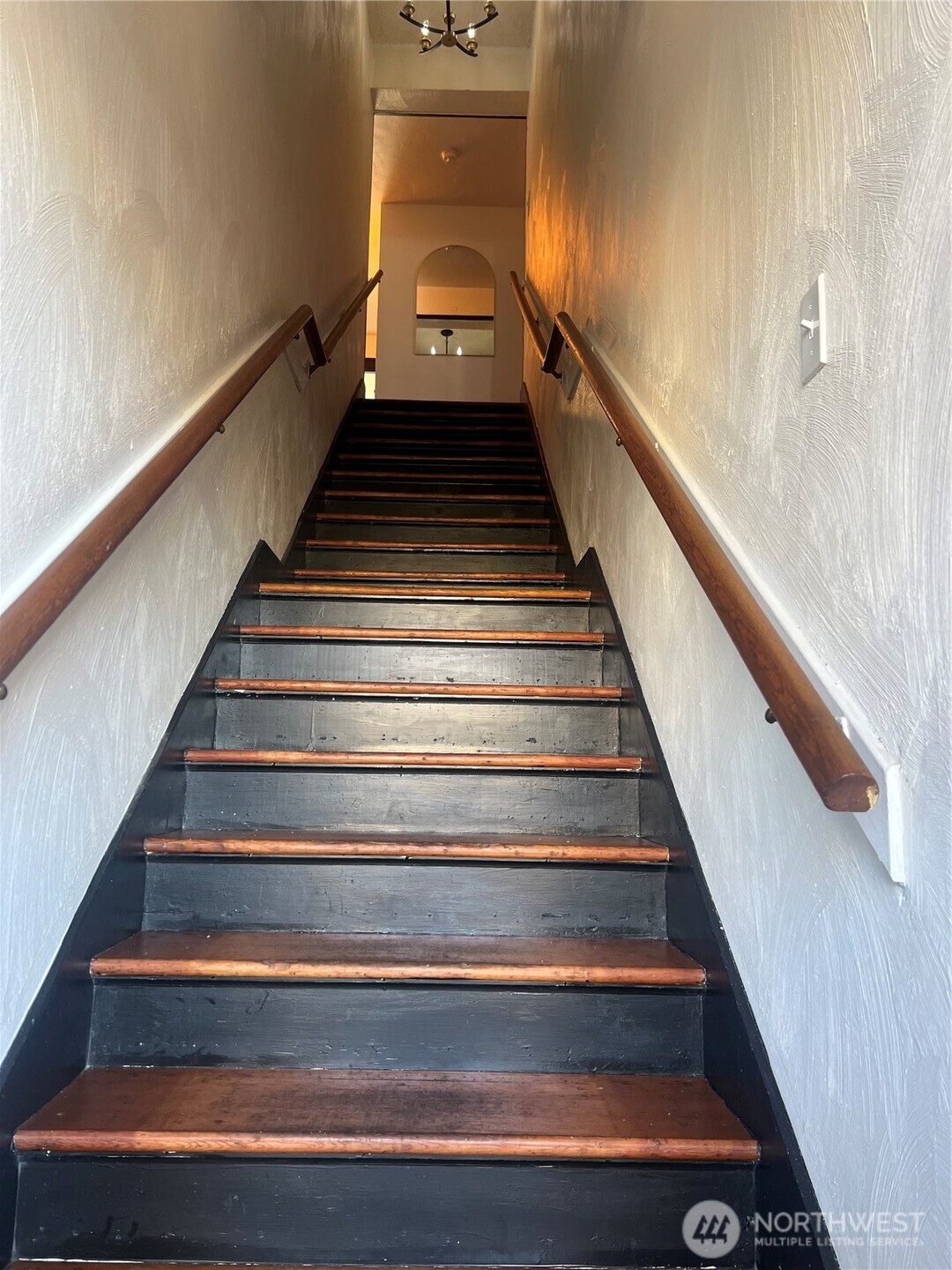 703 W Railroad Property Photo 3
