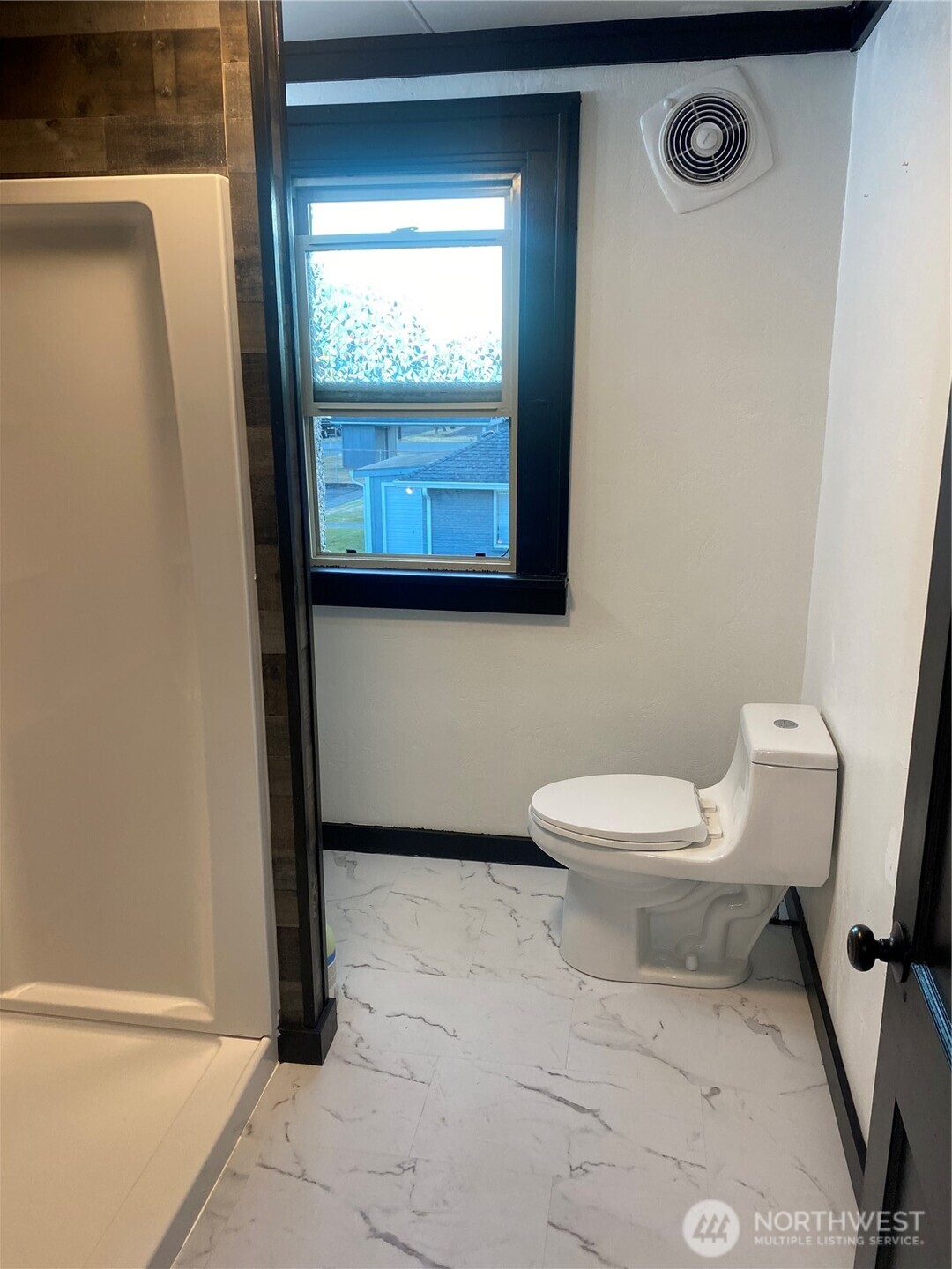 703 W Railroad Property Photo 11
