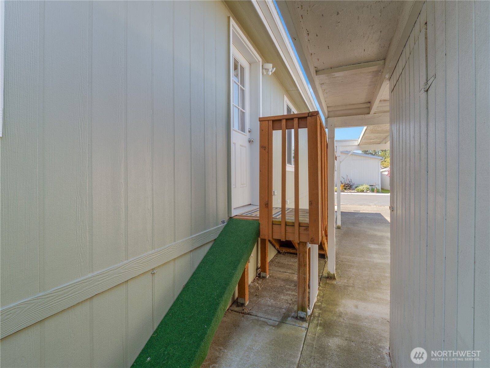 10713 61st Street 108a Property Photo 20