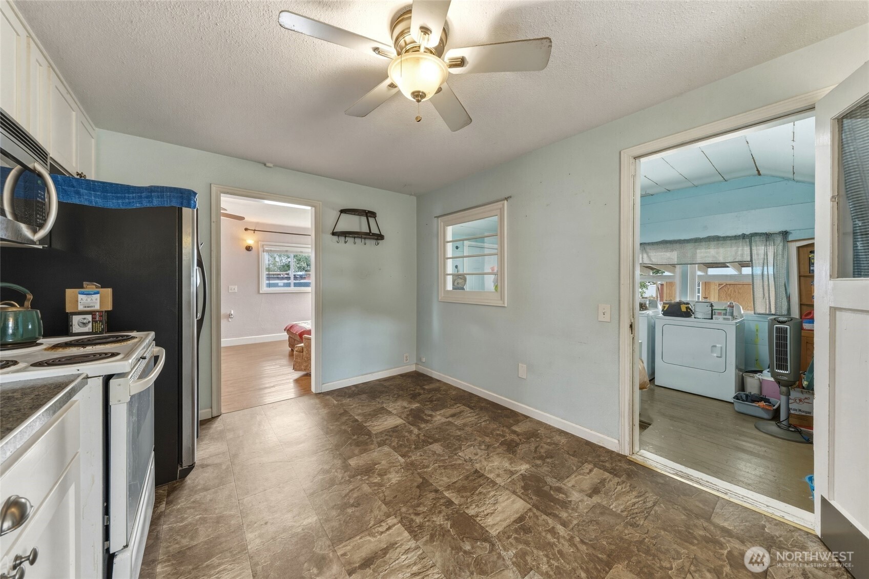 707 Russell Street Property Photo 4