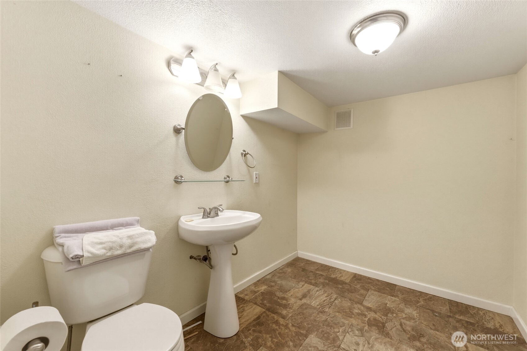 707 Russell Street Property Photo 19