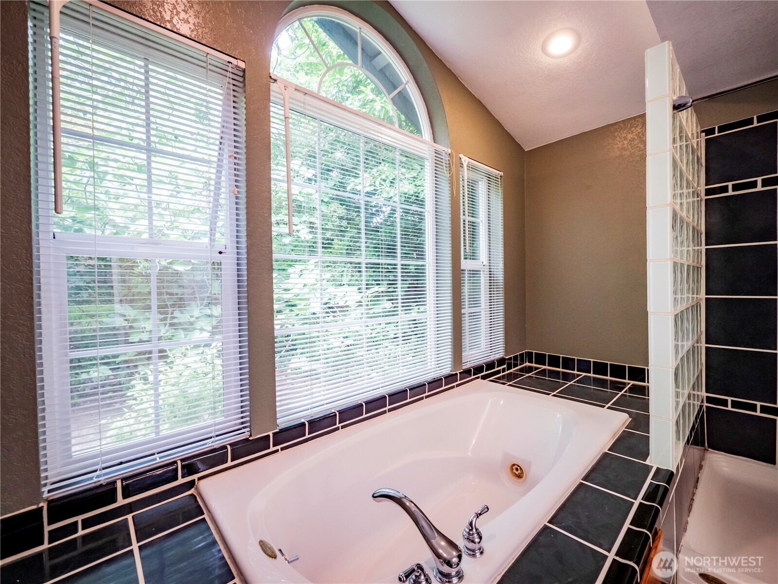 518 H Street Property Photo 18