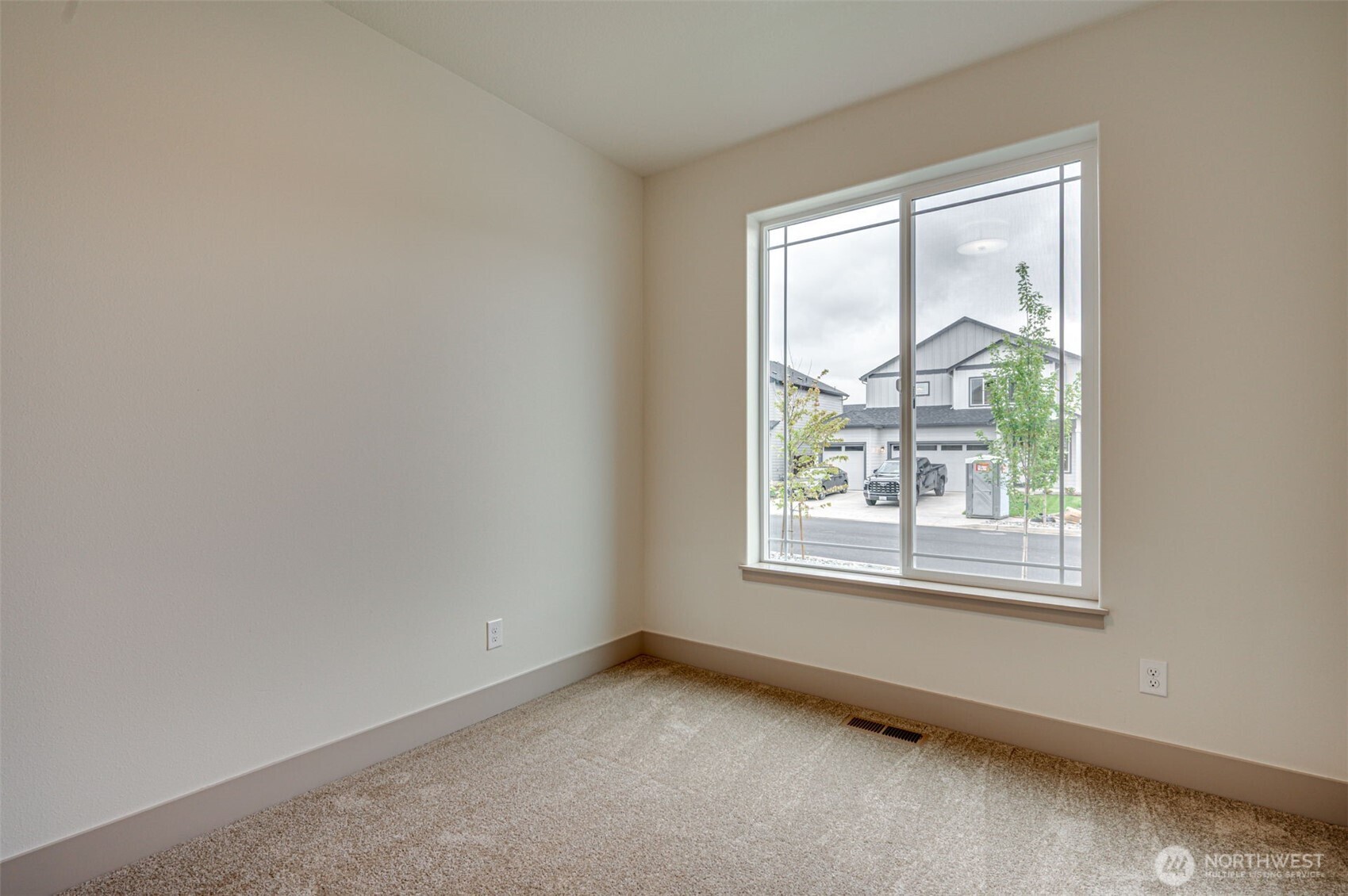 3439 Se 8th Avenue Property Photo 4