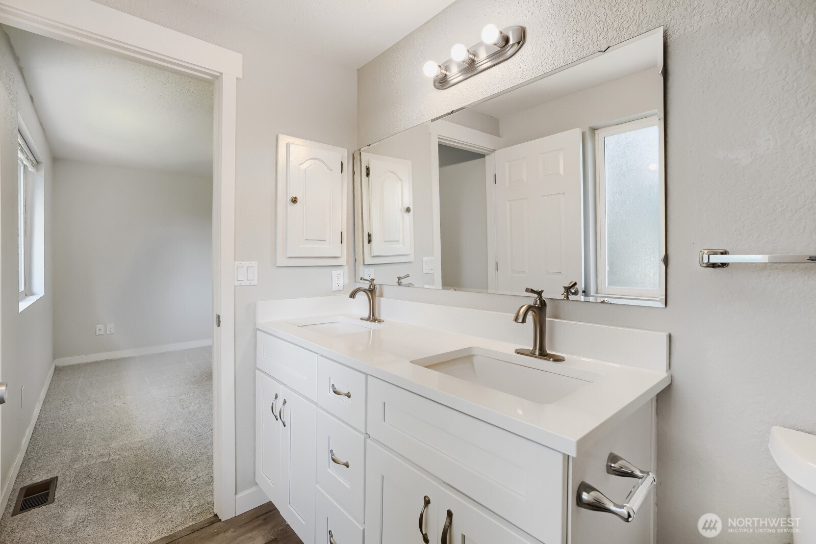 5517 39th Avenue Property Photo 15