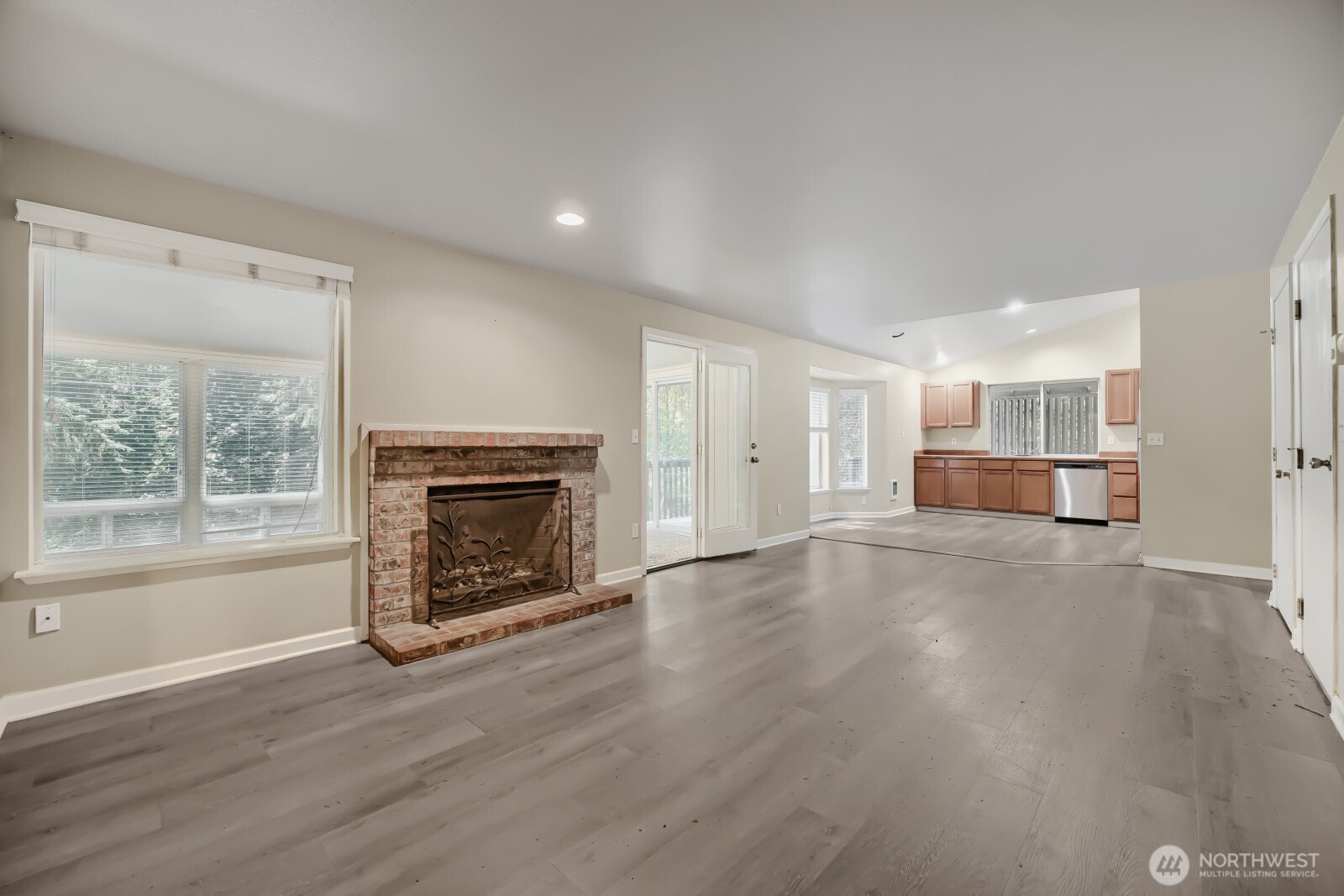 11012 195th Avenue Property Photo 9