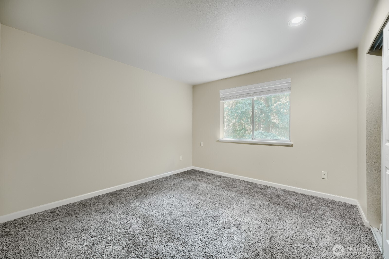 11012 195th Avenue Property Photo 13