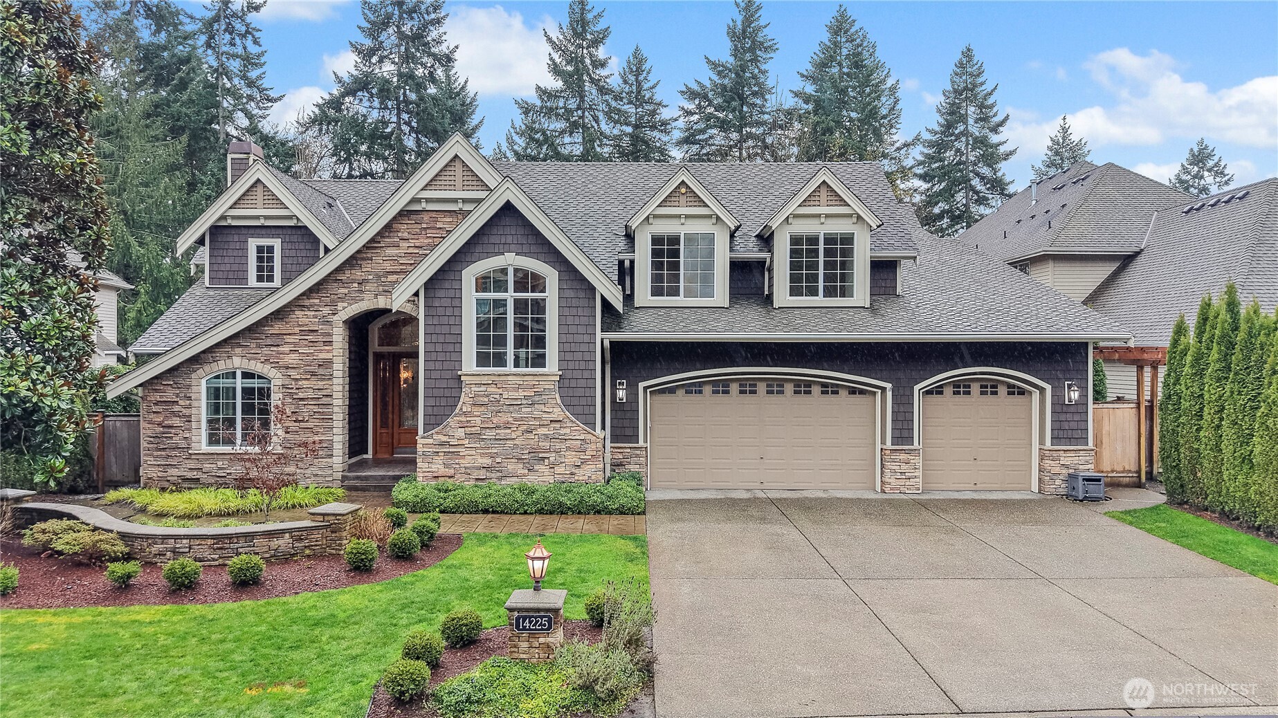 14225 Se 87th Place Property Photo 1